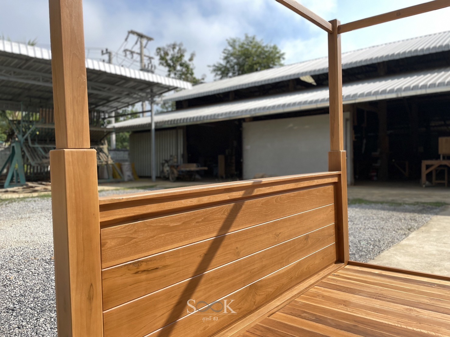 เตียงเสามุ้งมินิมอล (สีสัก)