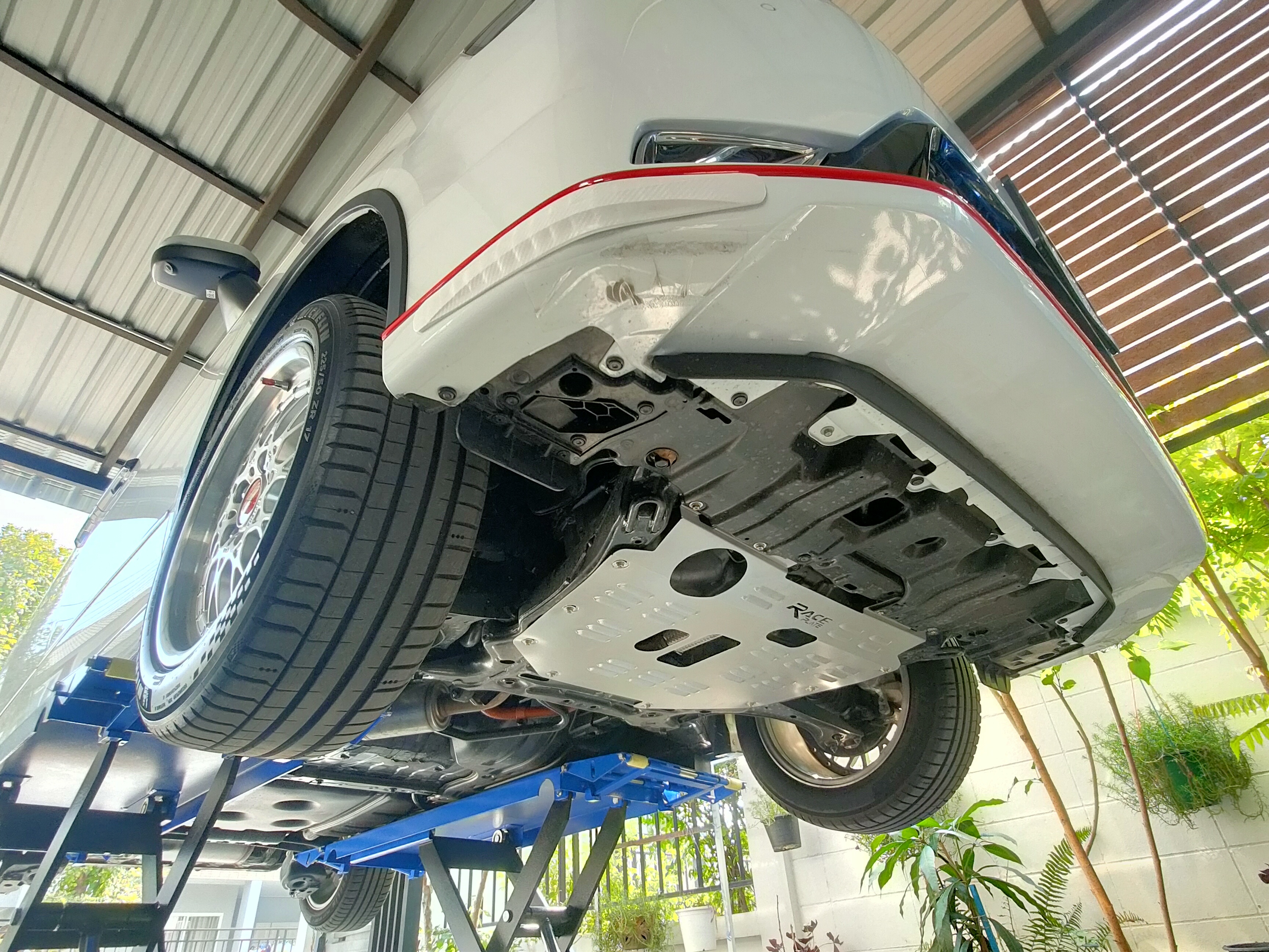 แผ่นปิดใต้ห้องเครื่องอลูมิเนียม Honda Stepwagon e-HEV RP6,RP7,RP8 Raceplate_Undertray