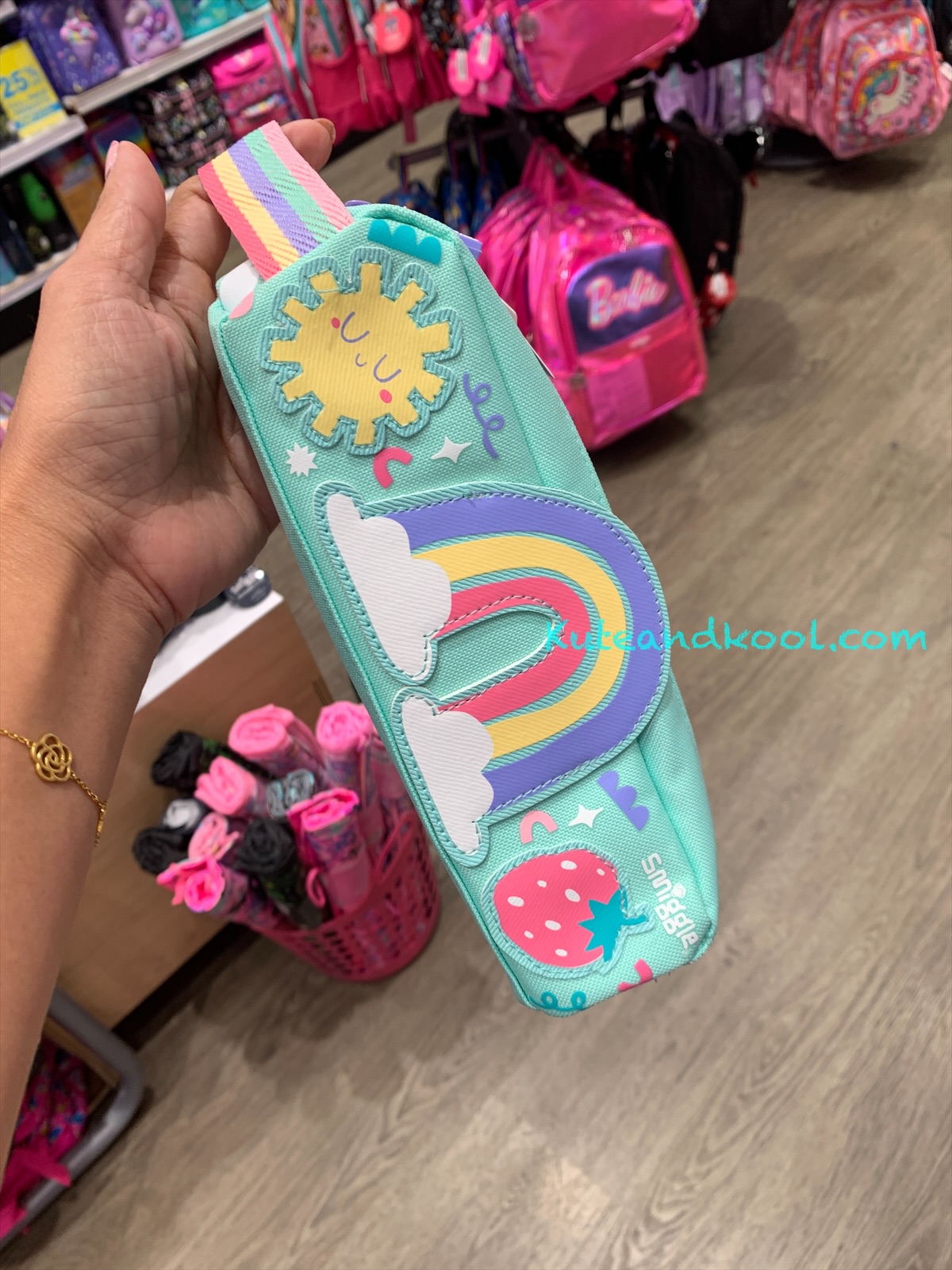 กระเป๋าดินสอ Smiggle Teeny Tiny Character Pencil Case - รุ้ง