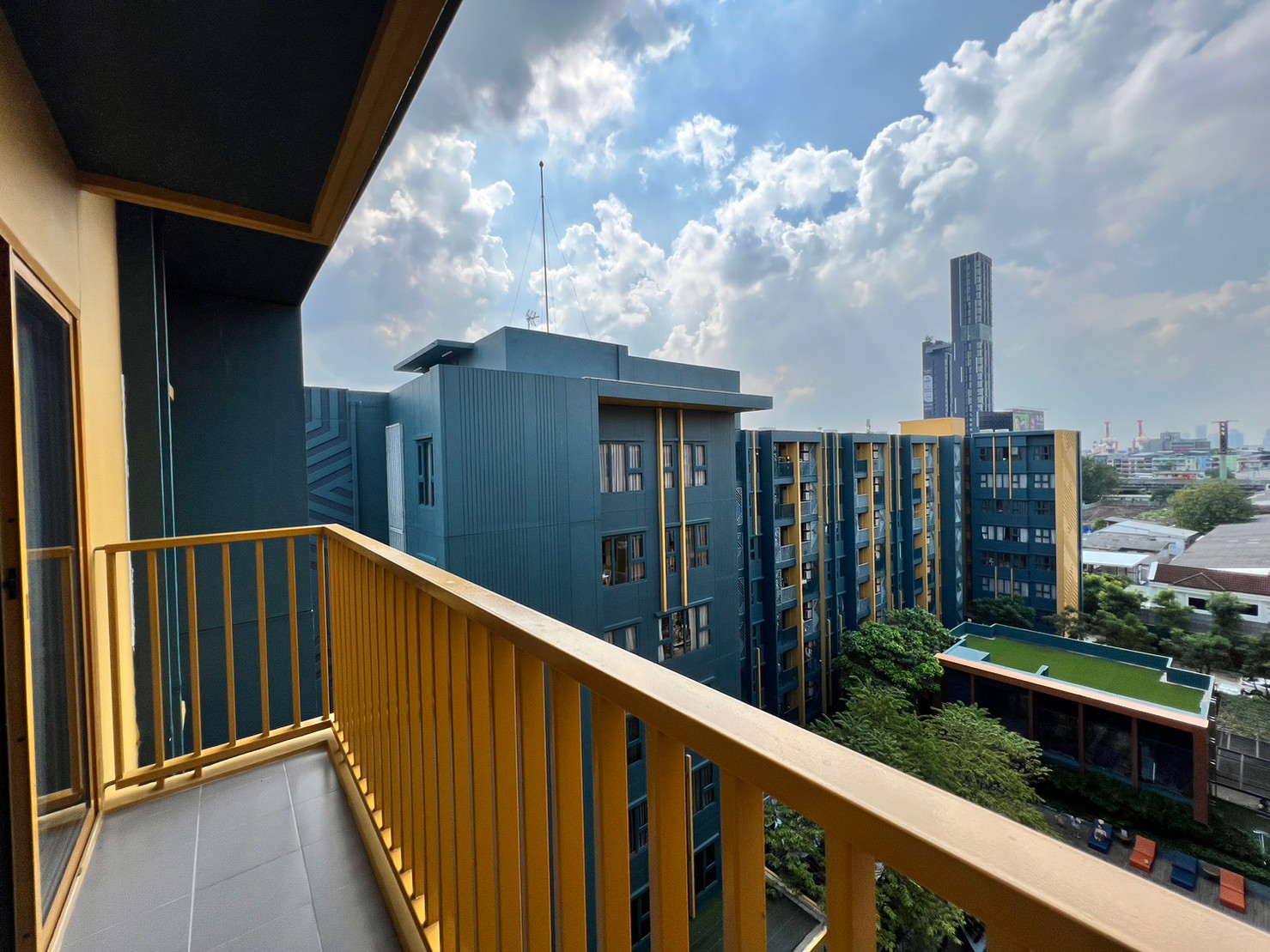 ขายเดอะ เบส สุขุมวิท 50 ขนาด 2 ห้องนอน บีทีเอส อ่อนนุช