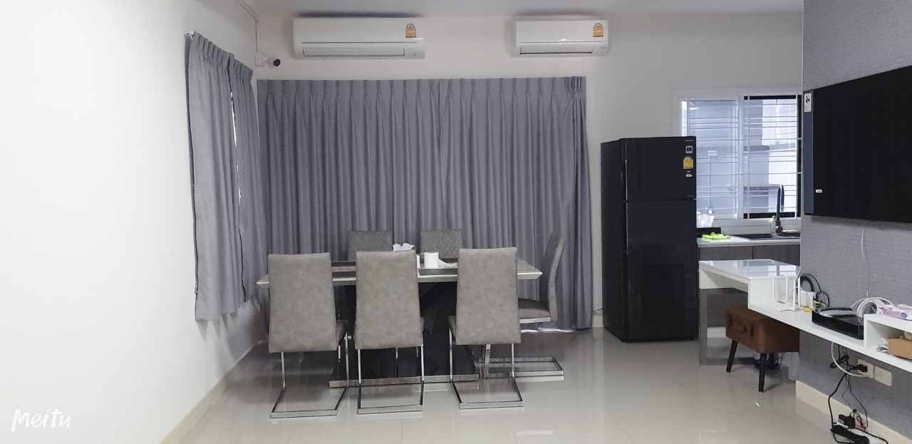 ขายทาวน์โฮม เดอะคอนเนค วัชรพล - เพิ่มสิน หลังมุม