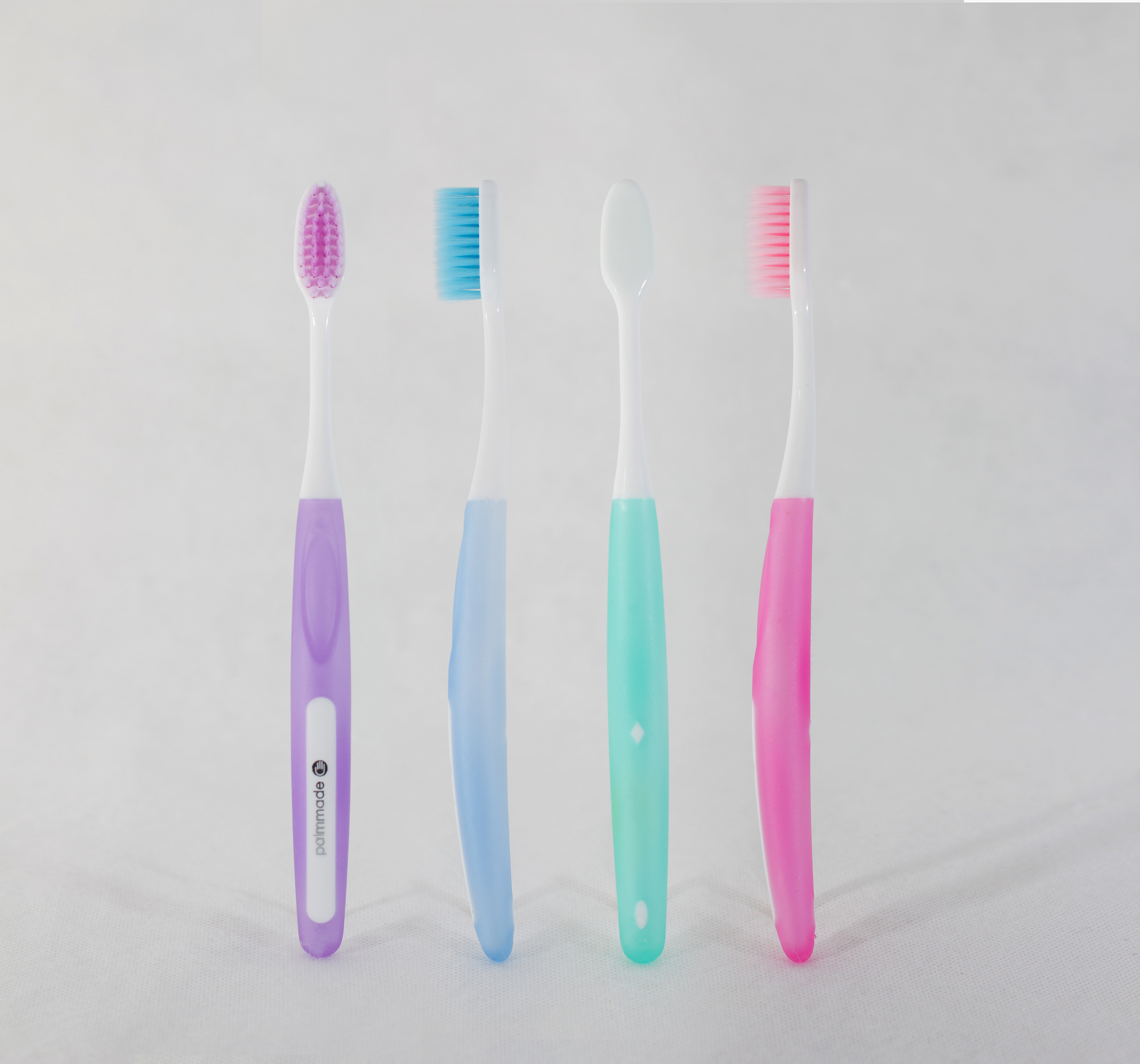 แปรงสีฟัน ปาล์มเมด ดราแก้นทิ้นท์ (12 ชิ้น)