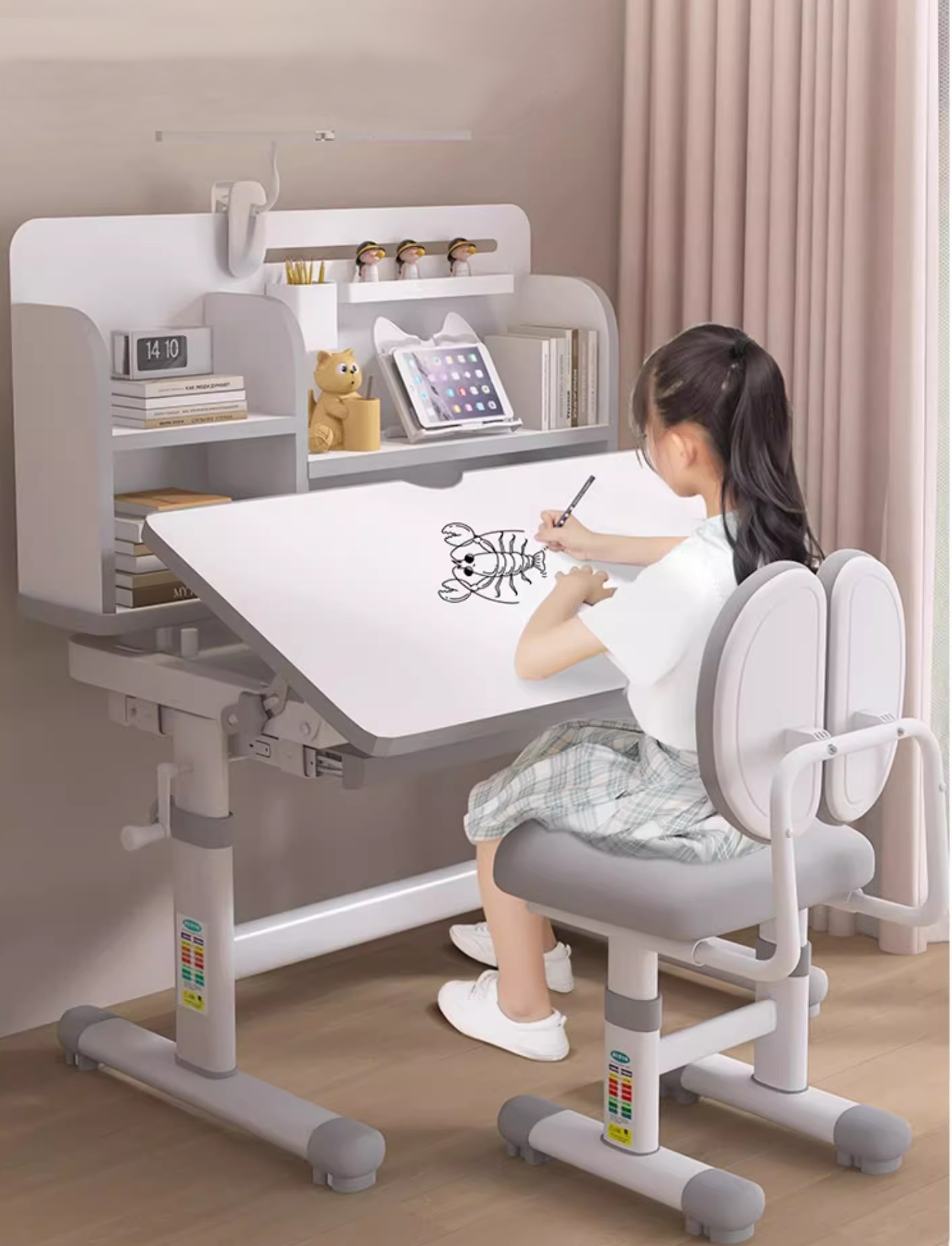 โต๊ะเขียนหนังสือเด็ก Compact Kid (Good Learning)
