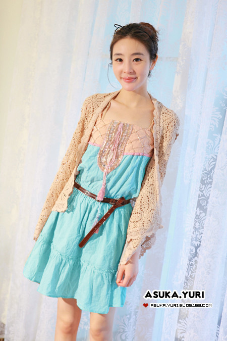 ชุดเดรสสายเดี่ยว สีฟ้า ช่วงอกเป็นยางยืด เอวจั๊ม หน้าอกแต่งด้วยลูกปัด เลื่อม ส่งฟรี ems