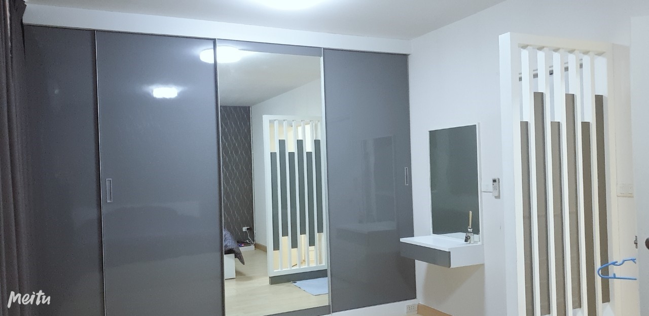 ขายทาวน์โฮม เดอะคอนเนค วัชรพล - เพิ่มสิน หลังมุม