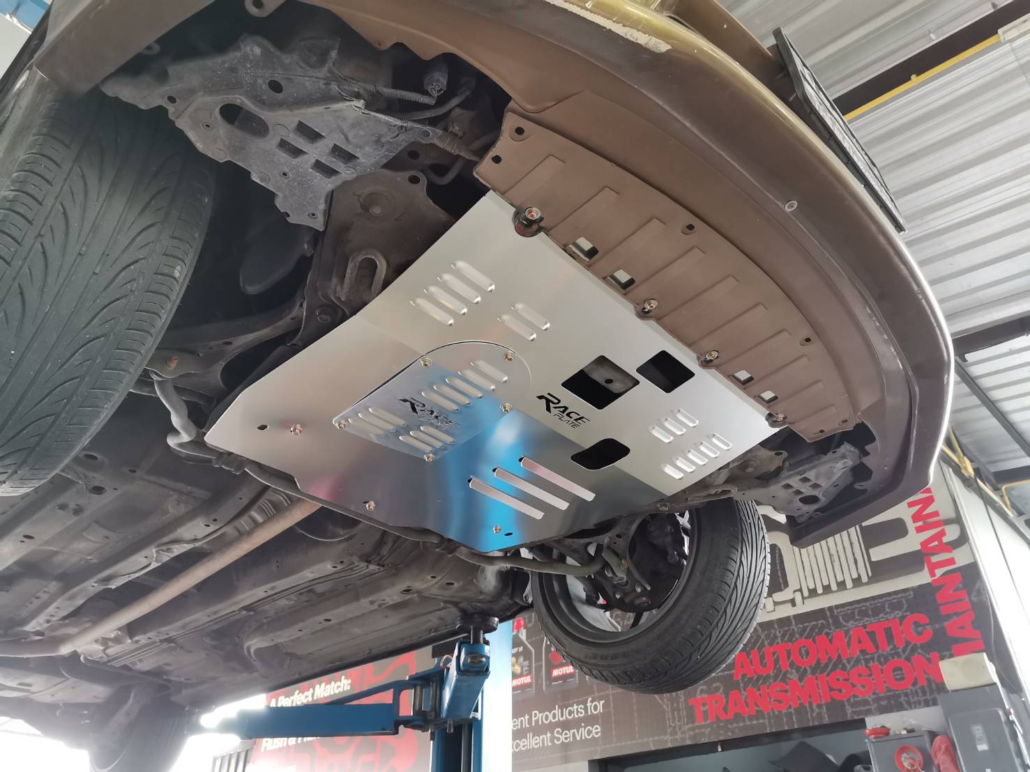 แผ่นปิดใต้ห้องเครื่องอลูมิเนียม Honda Civic FD FB Raceplate_Undertray