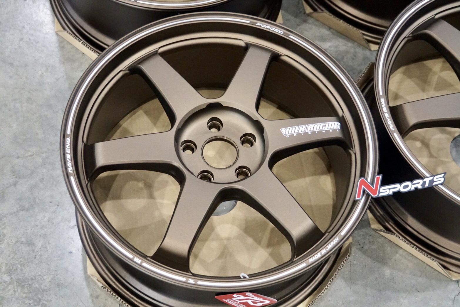 ล้อเรย์ Rays TE37UL 20x8.5+36 5-114.3 Bronze