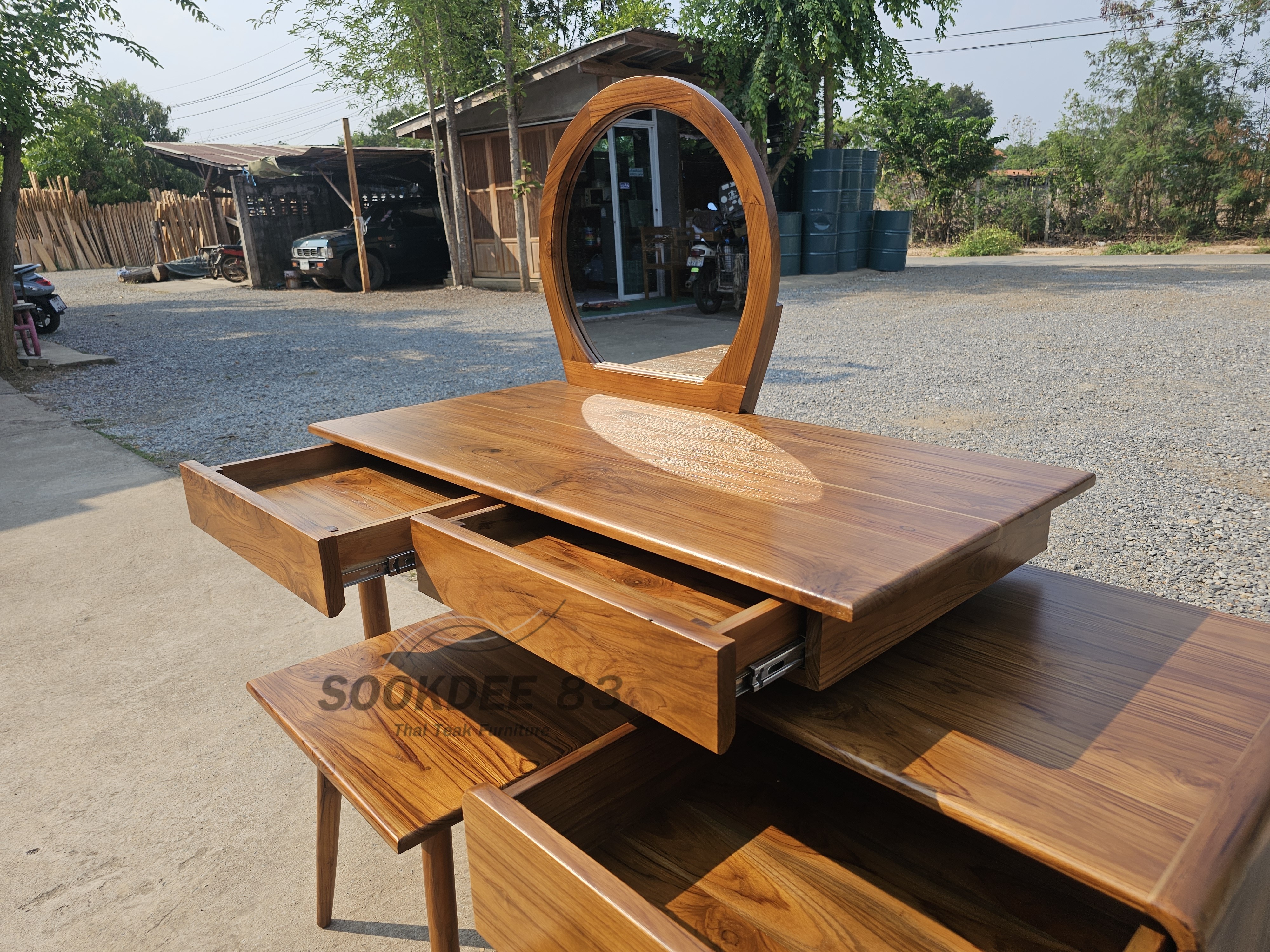 โต๊ะเครื่องแป้งมินิมอลผสมตู้ 2 ลิ้นชัก พร้อมเก้าอี้