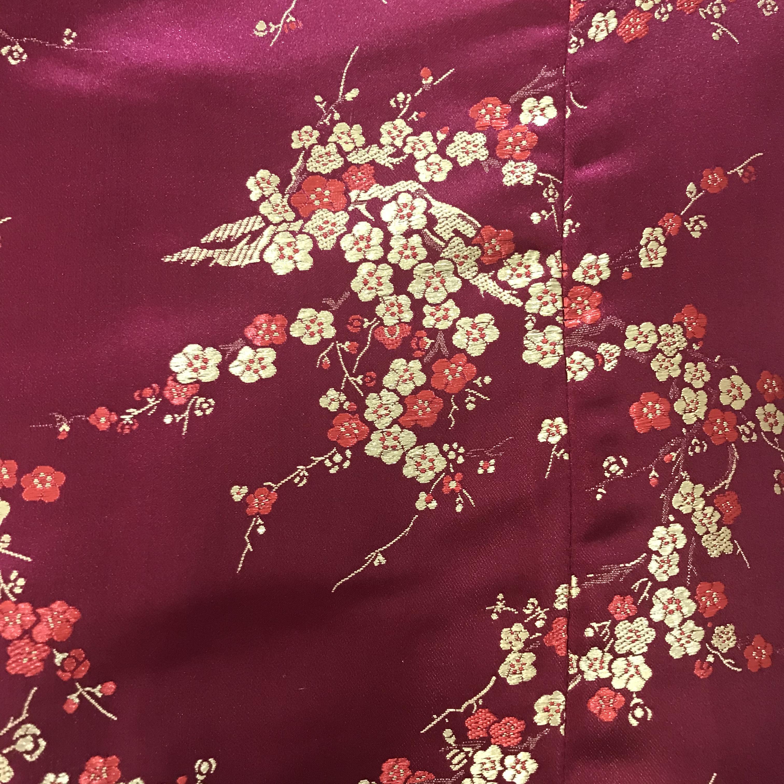 กี่เพ้ายาวสีไวน์แดง ทอลายดอกเหมย ส่งฟรี ems