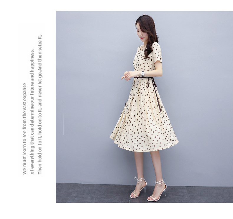 ชุดเดรสใส่ทำงานผ้าโพลีเอสเตอร์ผสมสีครีม ลายจุดสีน้ำตาล ส่งฟรี ems