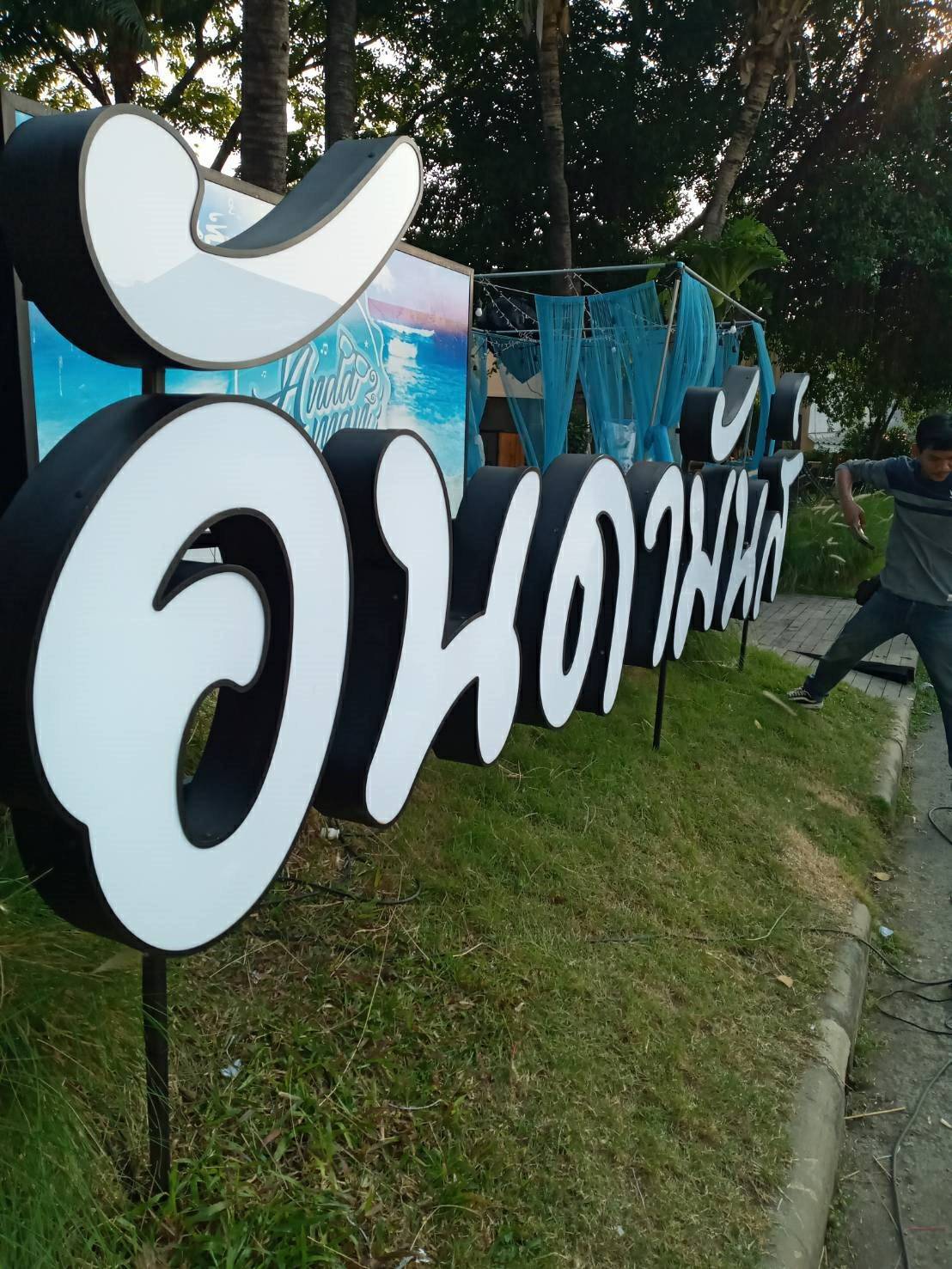 ติดตั้งงานตัวอักษรไฟออกหน้า - อันดามัน ร้าน Andaman Bar&Restaurant (อันดามันส์)