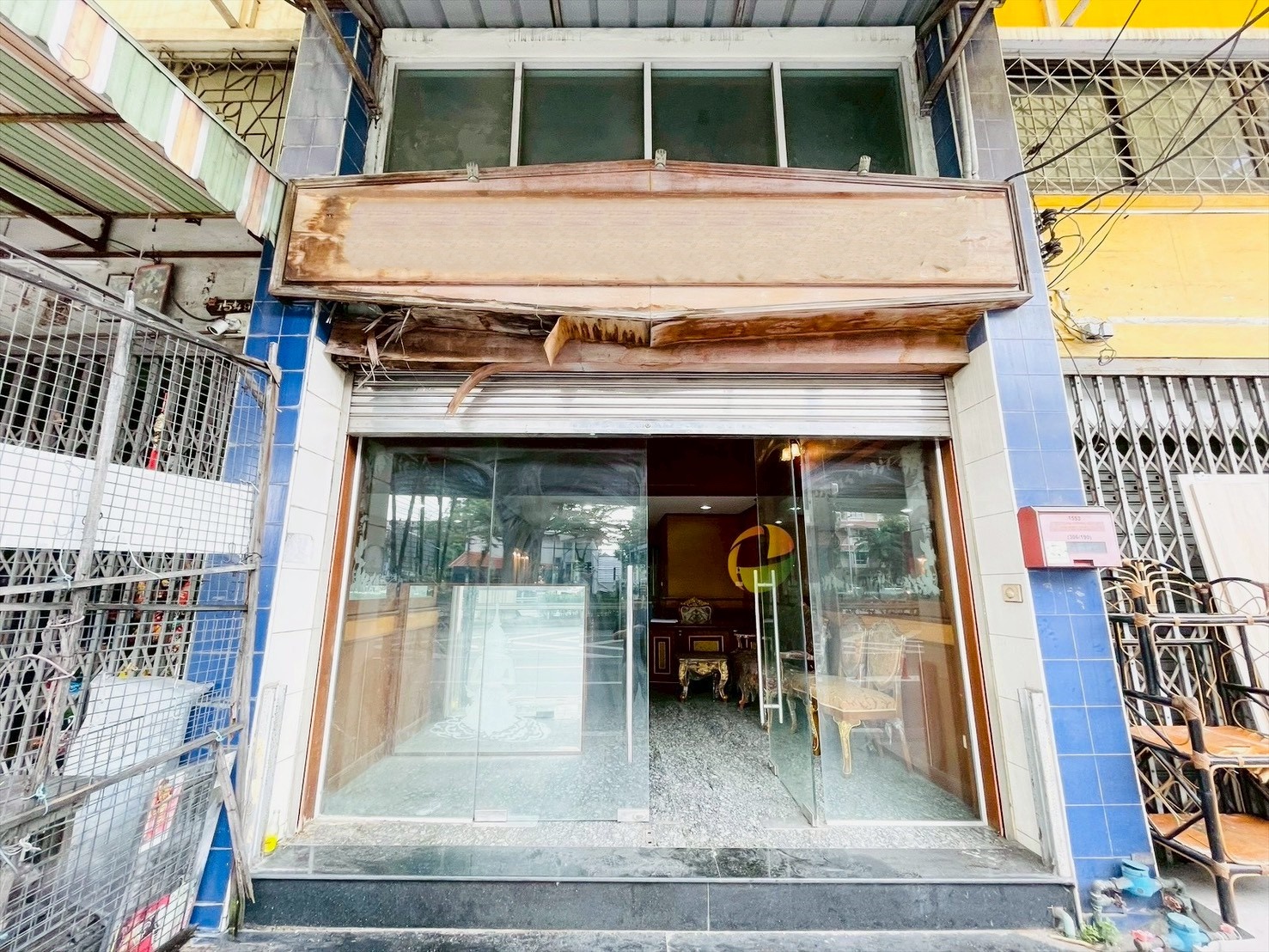 ขายอาคารพาณิชย์ 5 ชั้นครึ่ง ติดถนนอรุณอมรินทร์ ทำเลดีสามารถทำธุรกิจได้หลายอย่าง