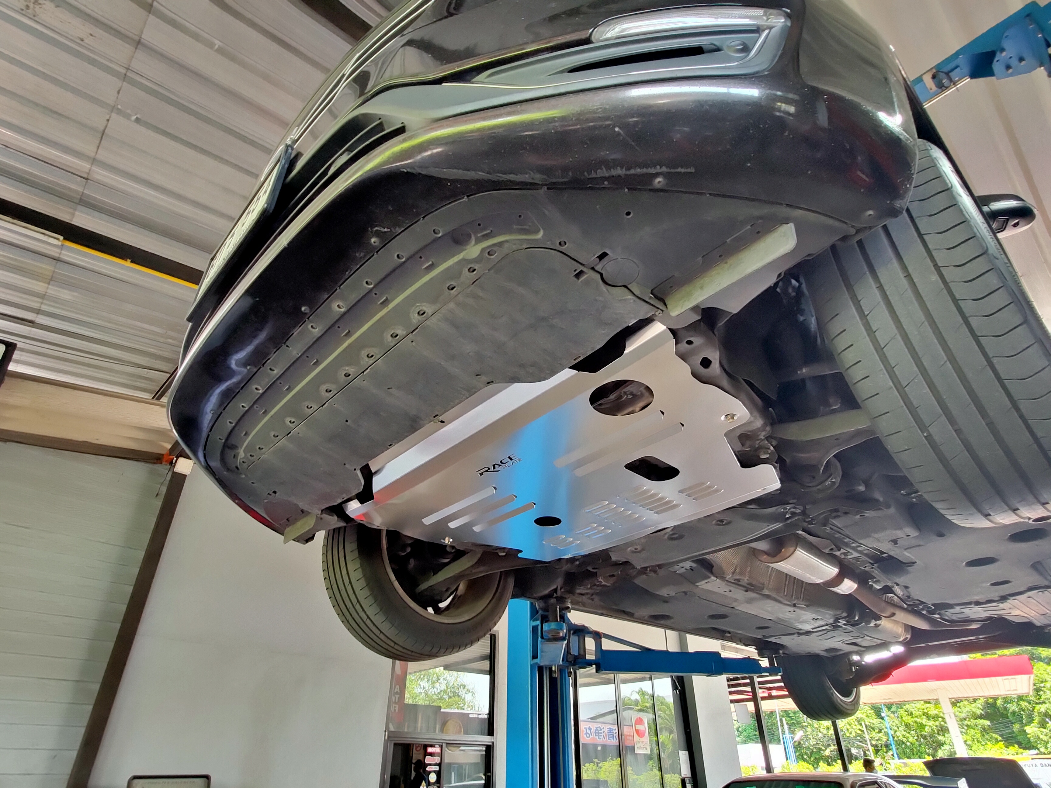 แผ่นปิดใต้ห้องเครื่องอลูมิเนียม Volvo V60 ,Volvo Xc60 Raceplate_Undertray