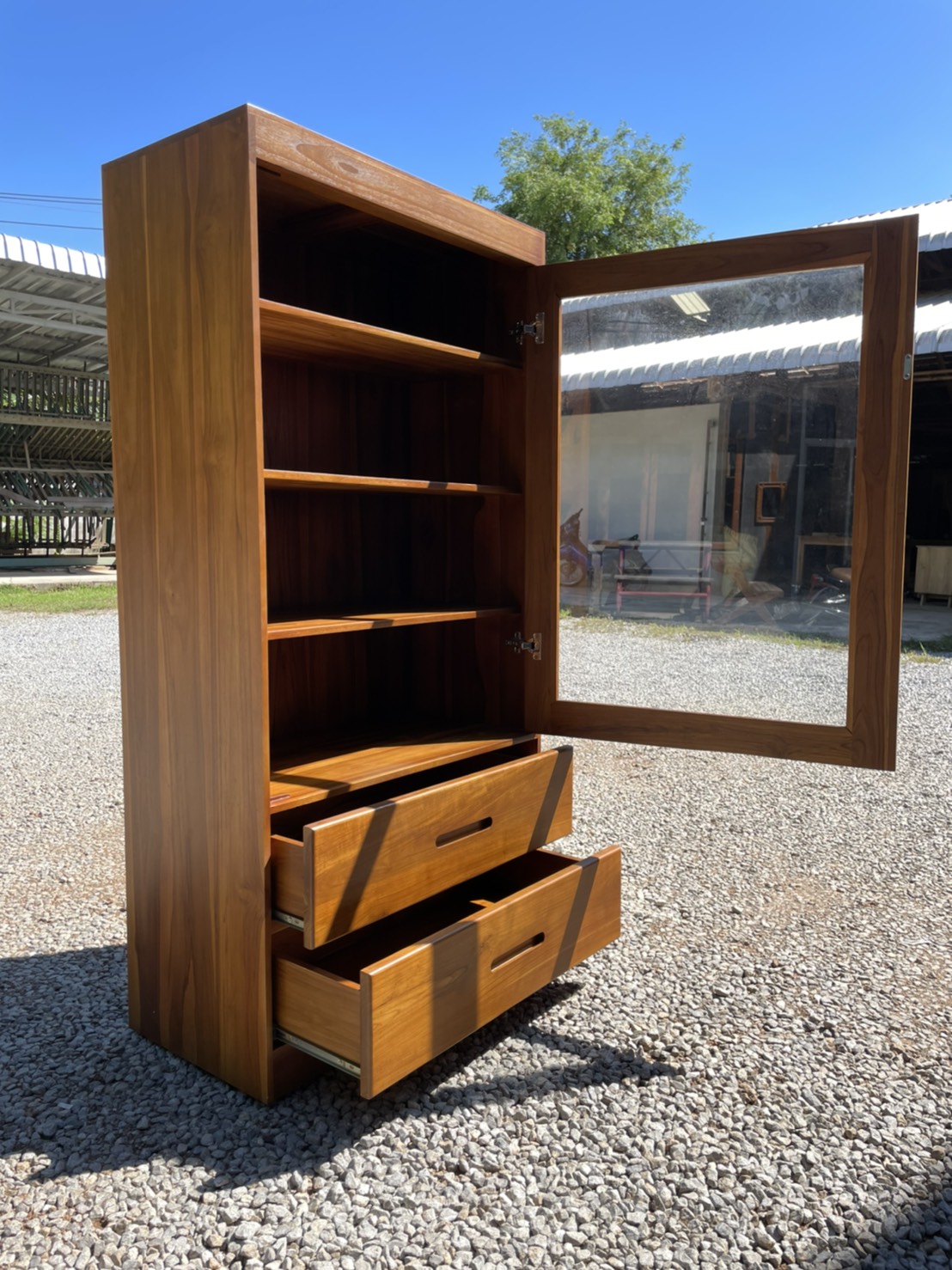 ตู้โชว์ของสะสม