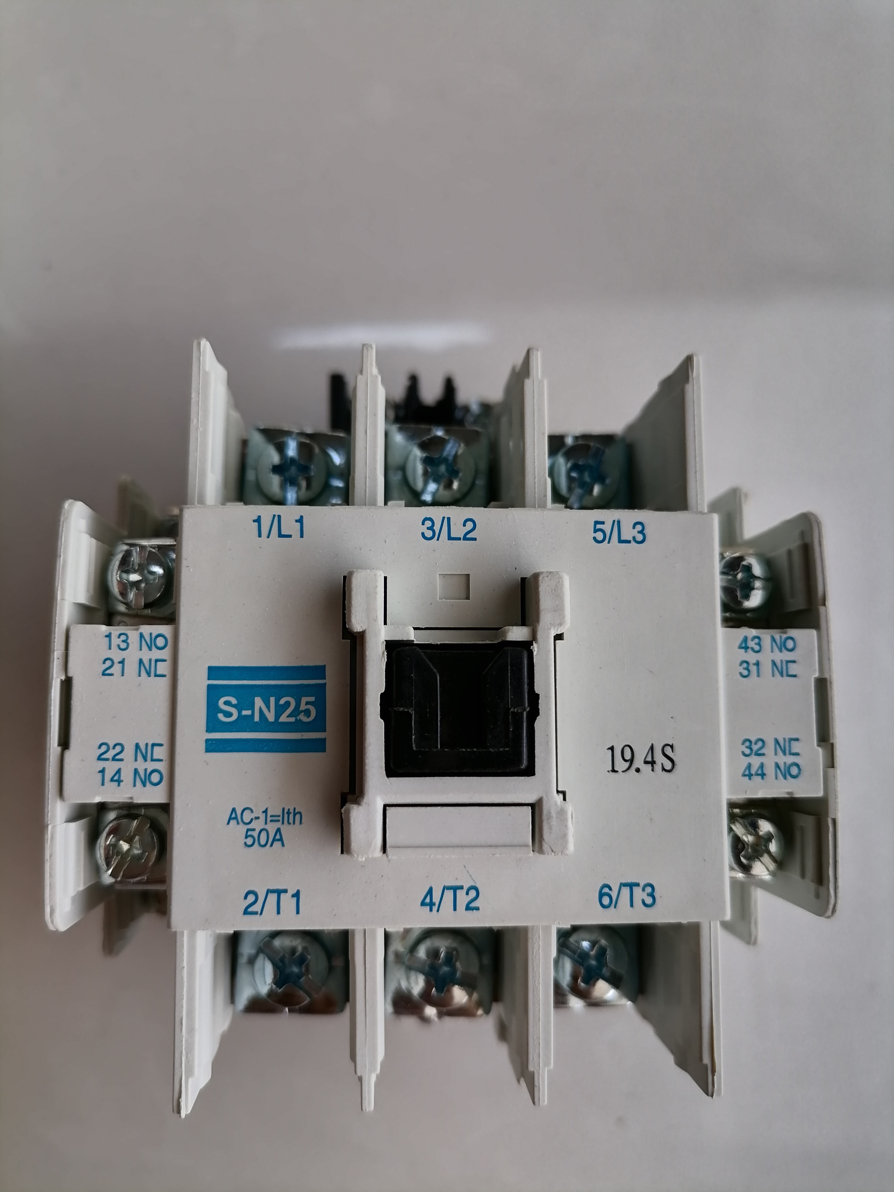 Mitsubishi TECO Magnetic S-N25 220V