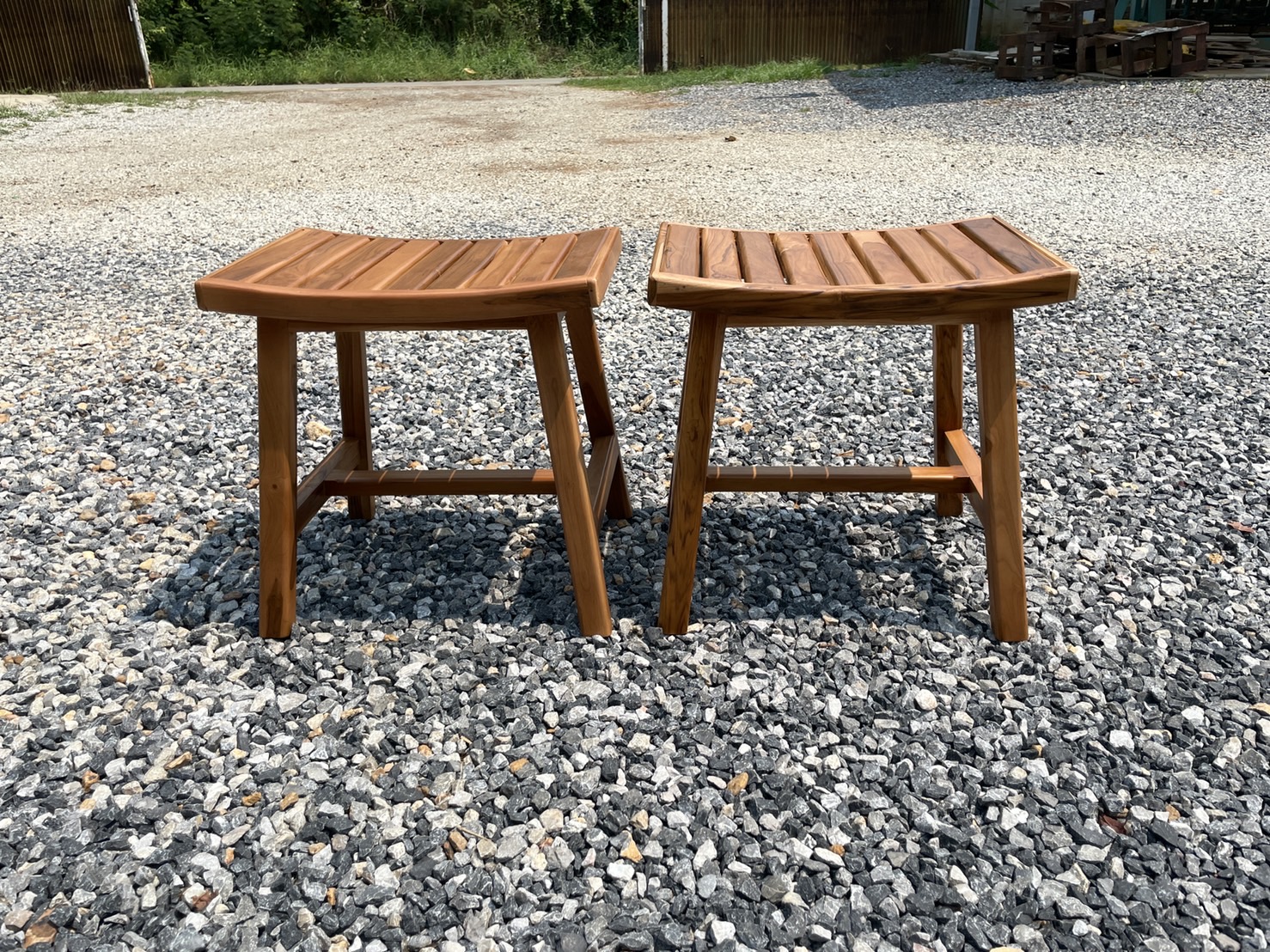 เก้าอี้ไม้ระแนง