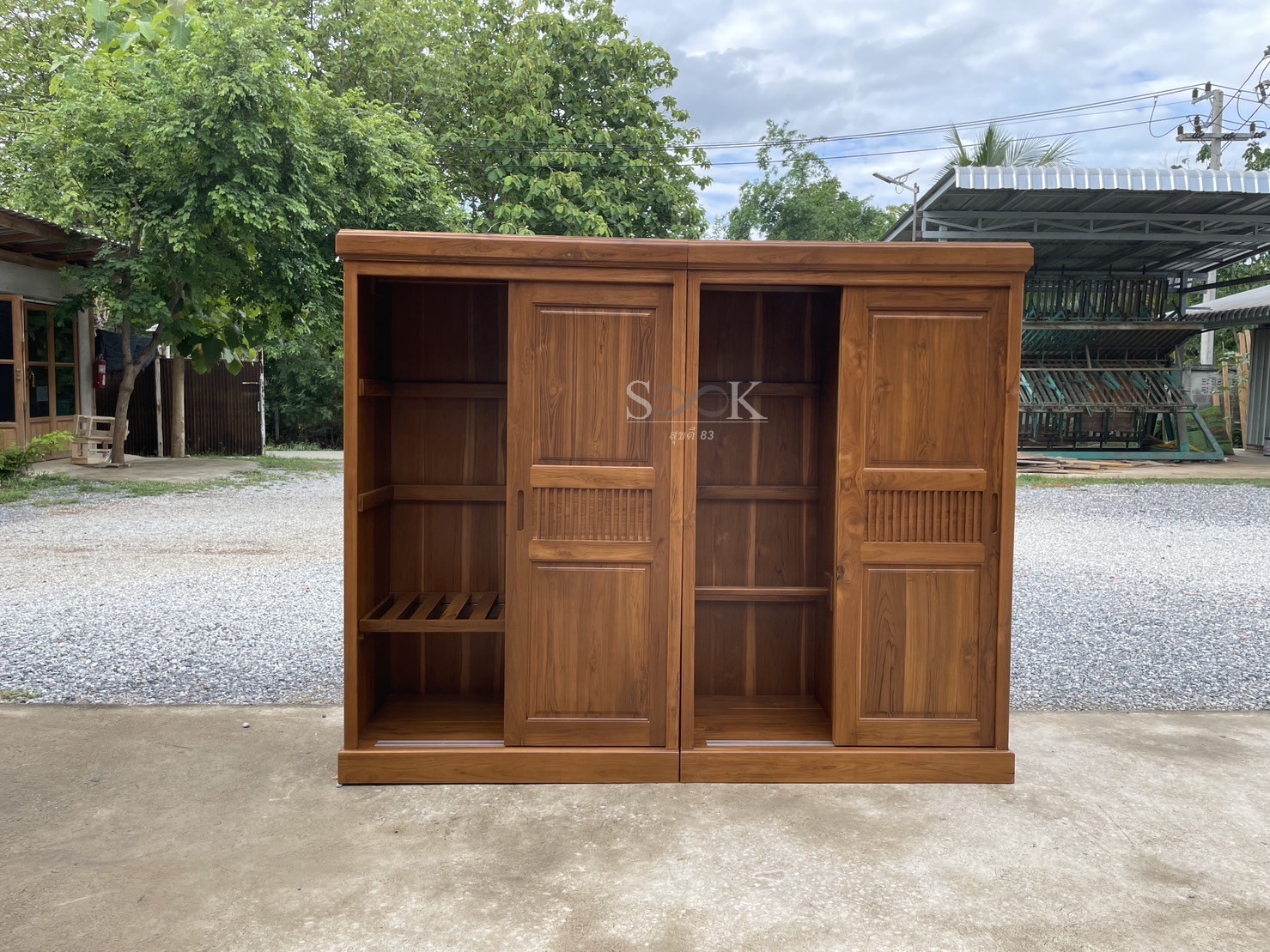 ตู้เสื้อผ้าบานเลื่อนประกบบัวเรียบ สูง 1.8 ม.