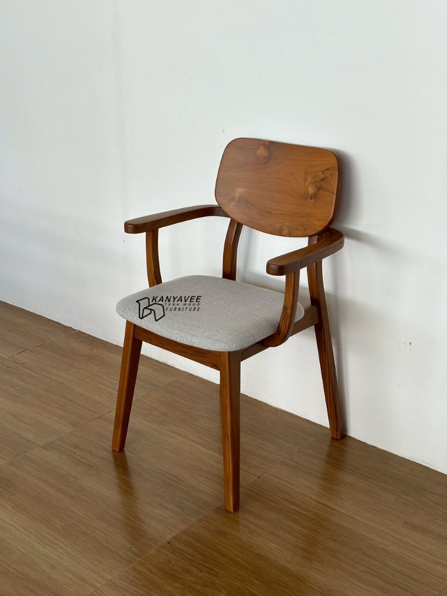 เก้าอี้มินิมอลพร้อมที่วางแขน สีสักด้าน