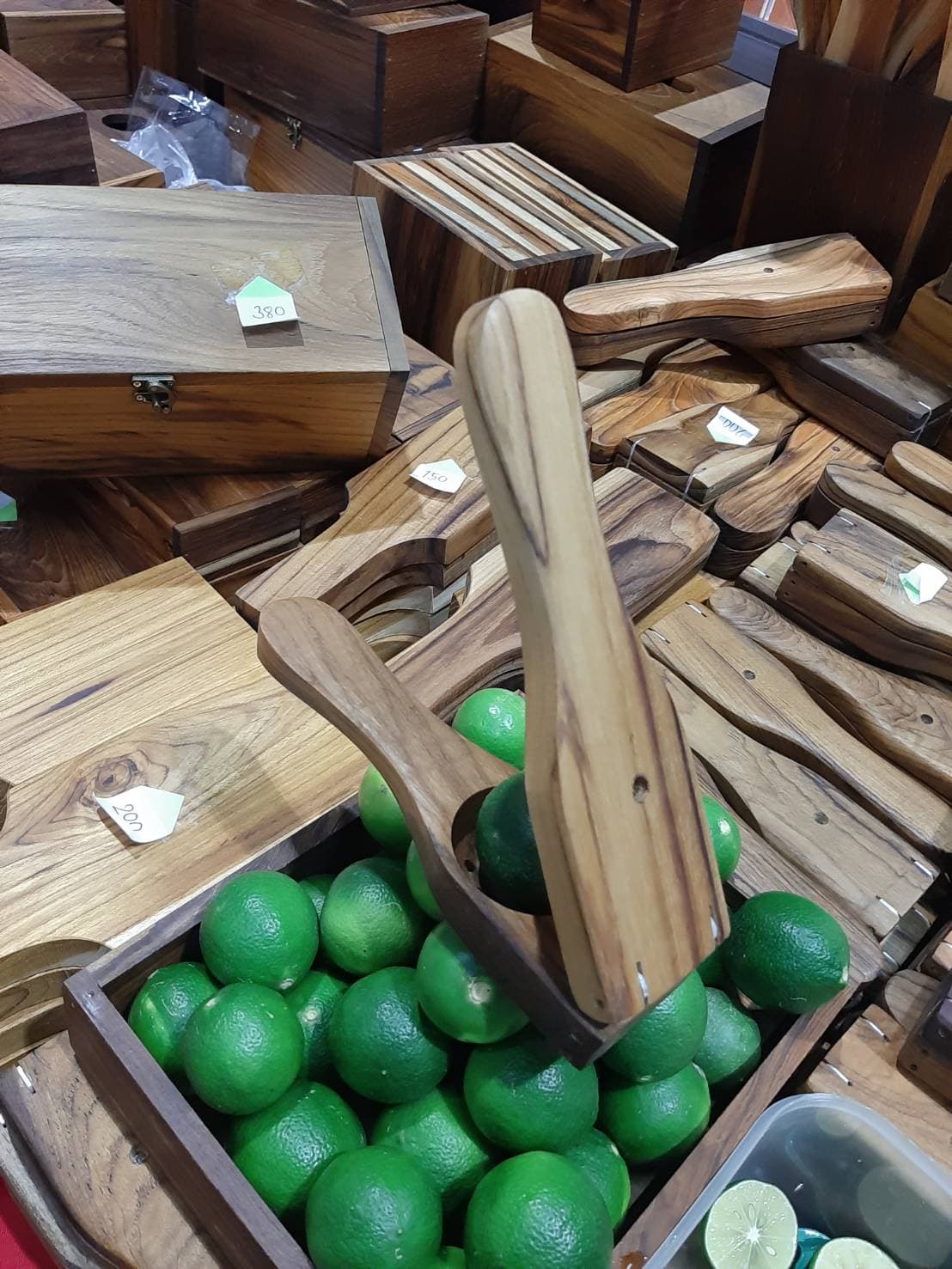 ไม้บีบมะนาวจากไม้สัก