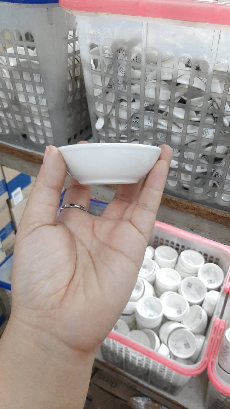 ถ้วยน้ำจิ้มเซรามิคกลมลึก 2.75 นิ้ว : สีขาว (ก 7 x 7 x 1.8 cm.)