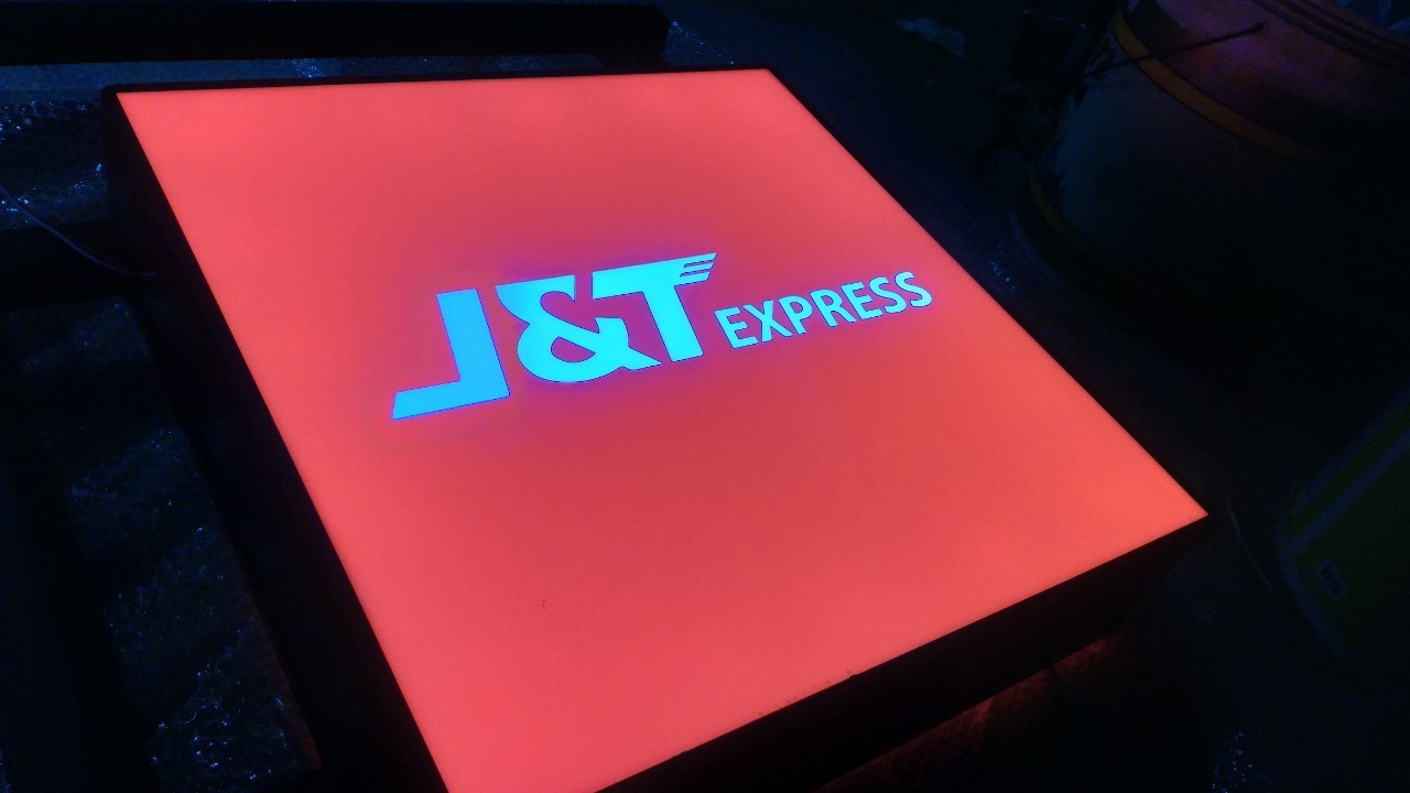 ป้ายกล่องไฟ