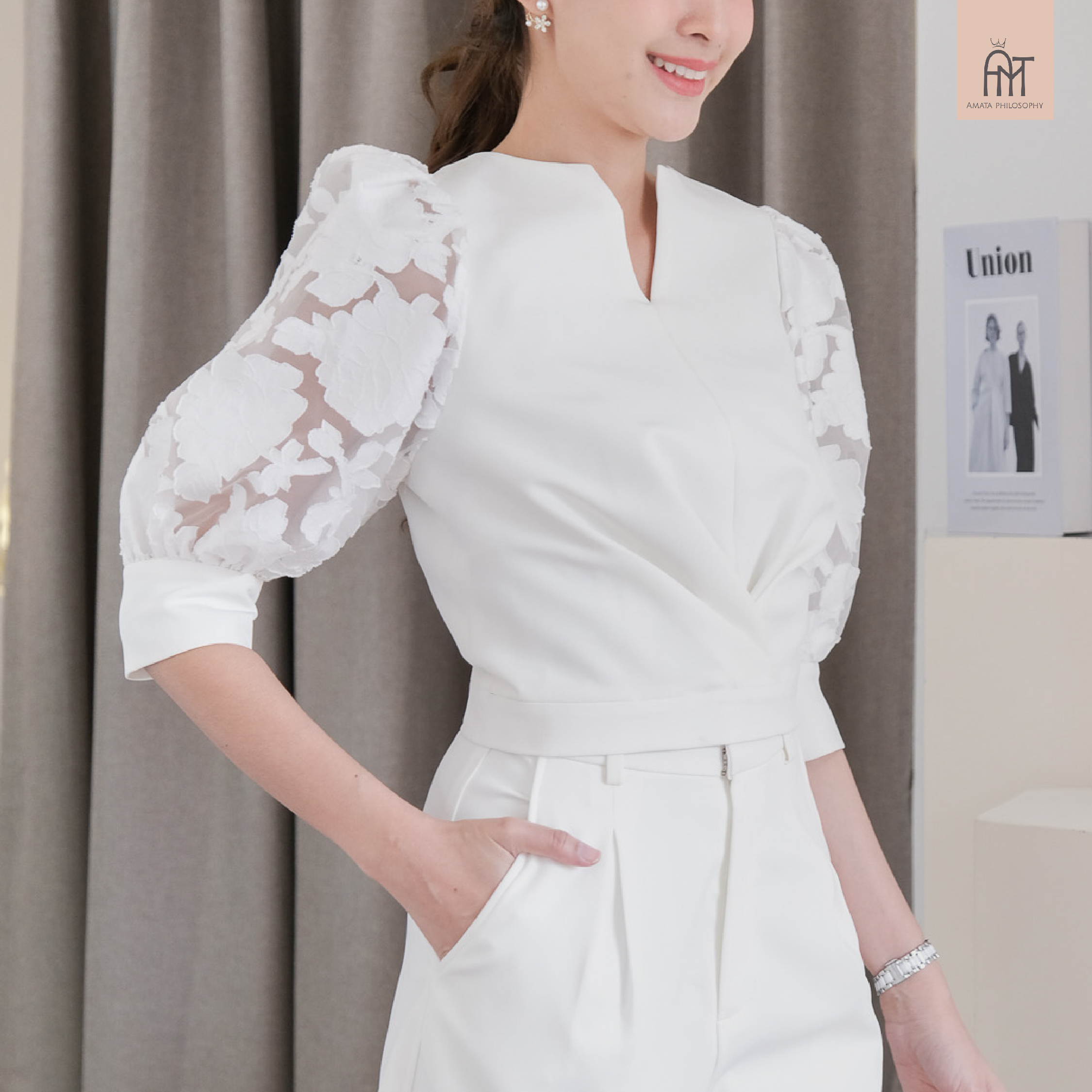 AMATA กางเกงขาสั้นเอวสูง DIRTY COFFEE สีดำ สีขาว