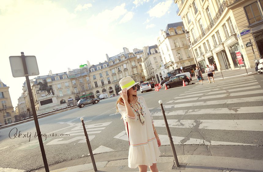 มินิเดรส ผ้าฝ้ายผสมสีขาวครีม ส่งฟรี ems