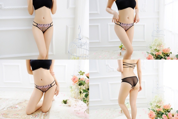 NA038 กางเกงในเซ็กซี่ กางเกงในผ้าซีทรูด้านหน้าปักลายลูกไม้ด้านหลังเป็นผ้าซีทรูเรียบๆ ด้านข้างเดินสายยางยืดแบบเส้นคู่ตามรูปถ่ายสินค้าจริงเลยค่ะ
