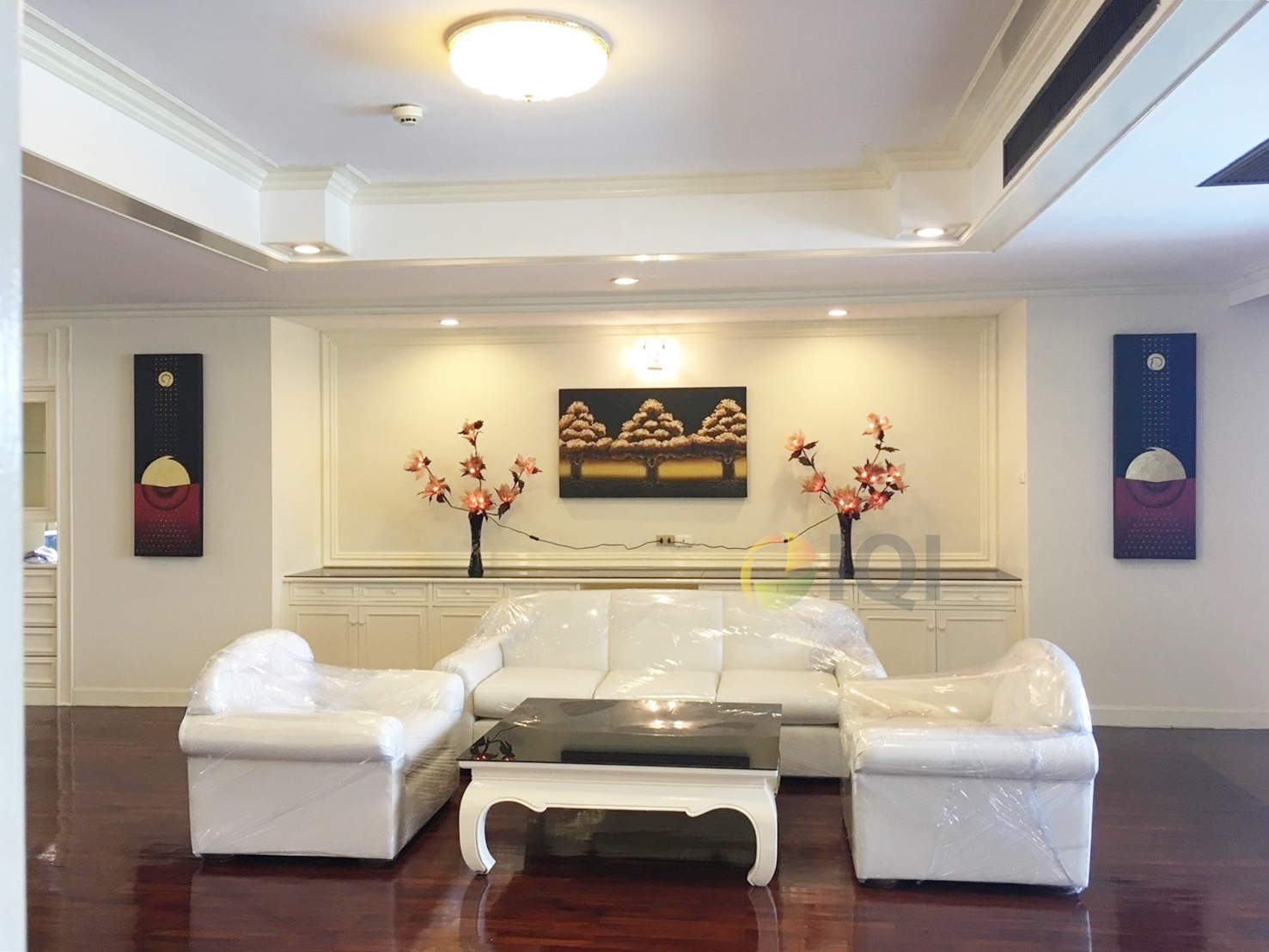 ขายคอนโดมิเนียม โอเรียลเต็ล ทาวเวอร์ เอกมัย 12 วิวสระว่ายน้ำ