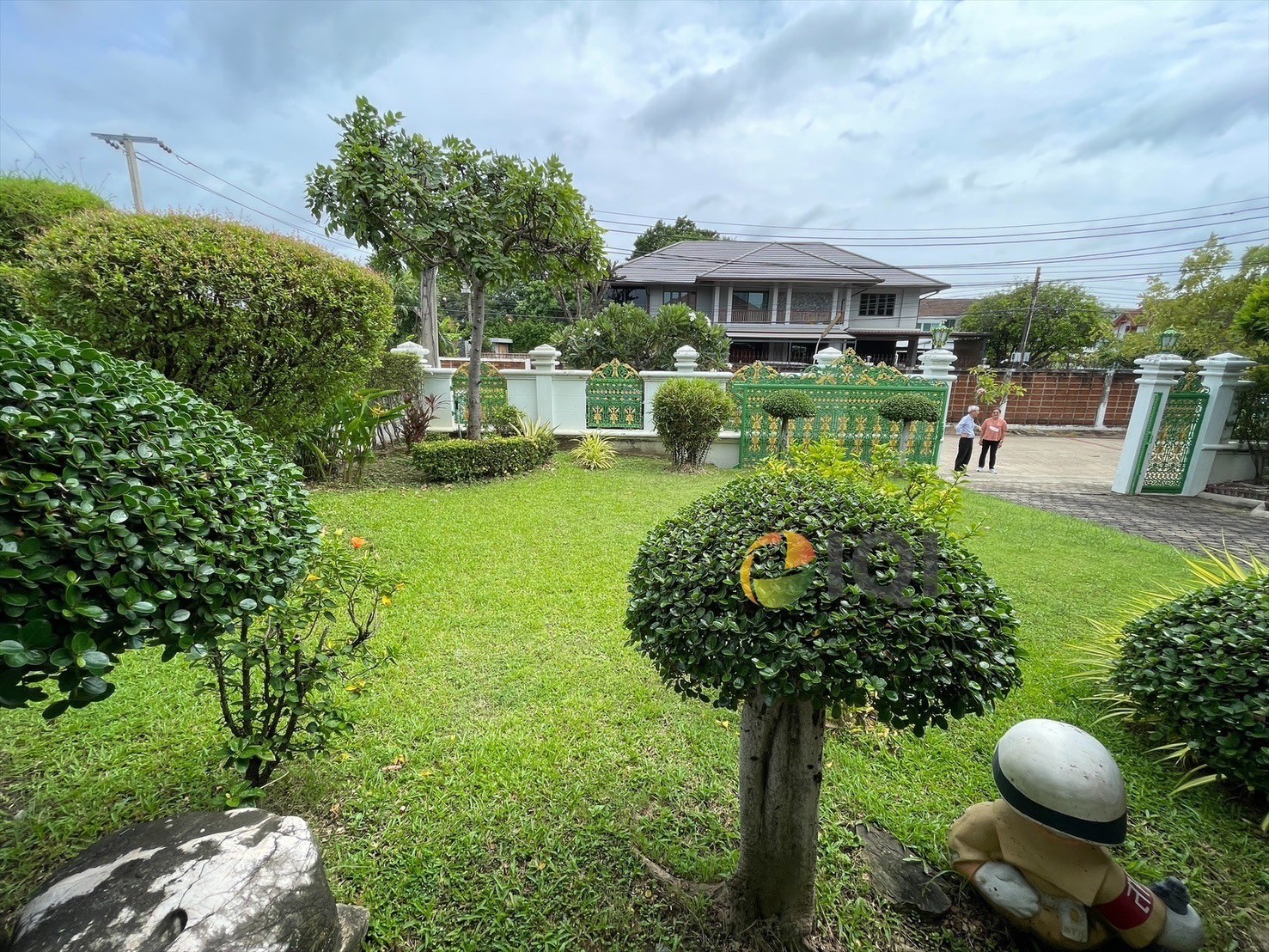 ขายบ้านเดี่ยว 2 ชั้น หมู่บ้านลดาวัลย์ ศรีนครินทร์ หน้าโครงการติดรถไฟฟ้า สถานีศรีแบริ่ง