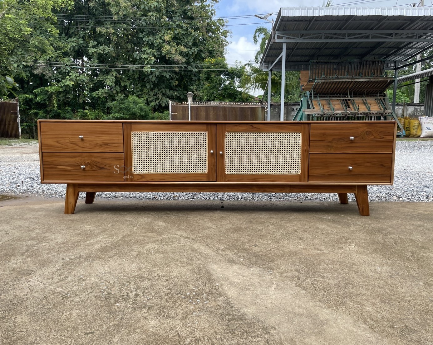 ไซด์บอร์ดบานหวาย