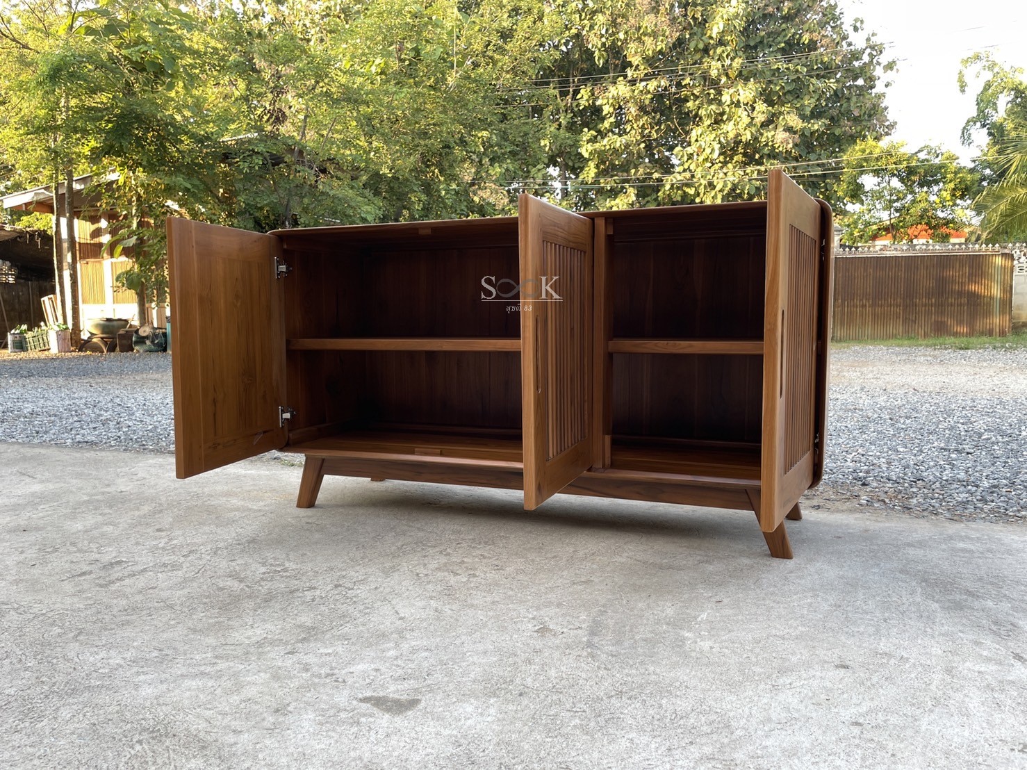 ตู้เก็บของบานซี่ มีขา