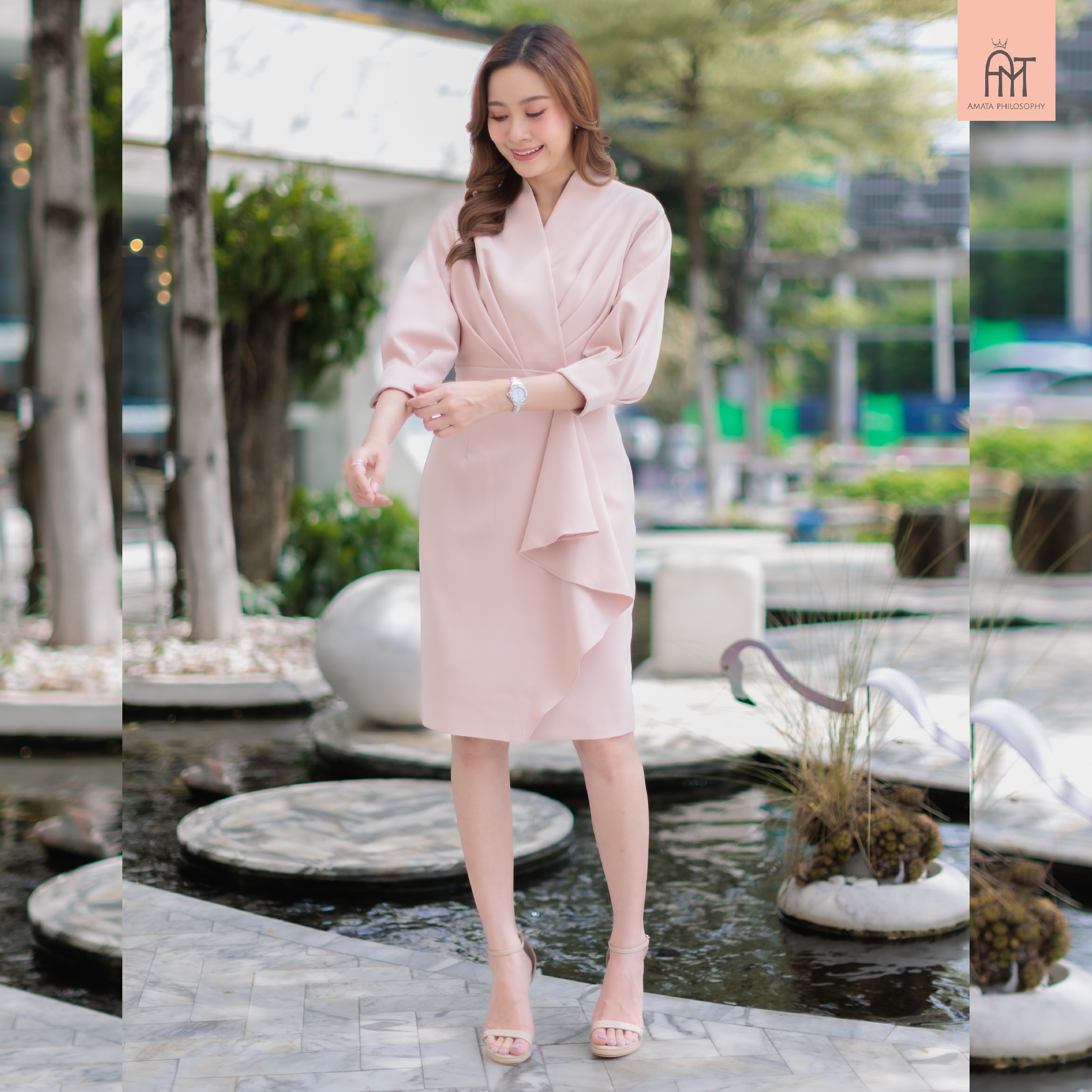 AMATA เดรส Ms. Holmes ชมพู