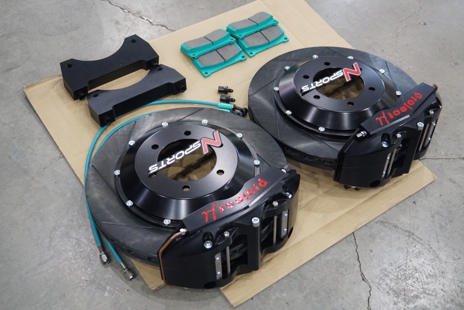 ชุดเบรคโปรเจคมิว 6พอตไดร์ ตรงรุ่น Toyota Fortuner,Revo