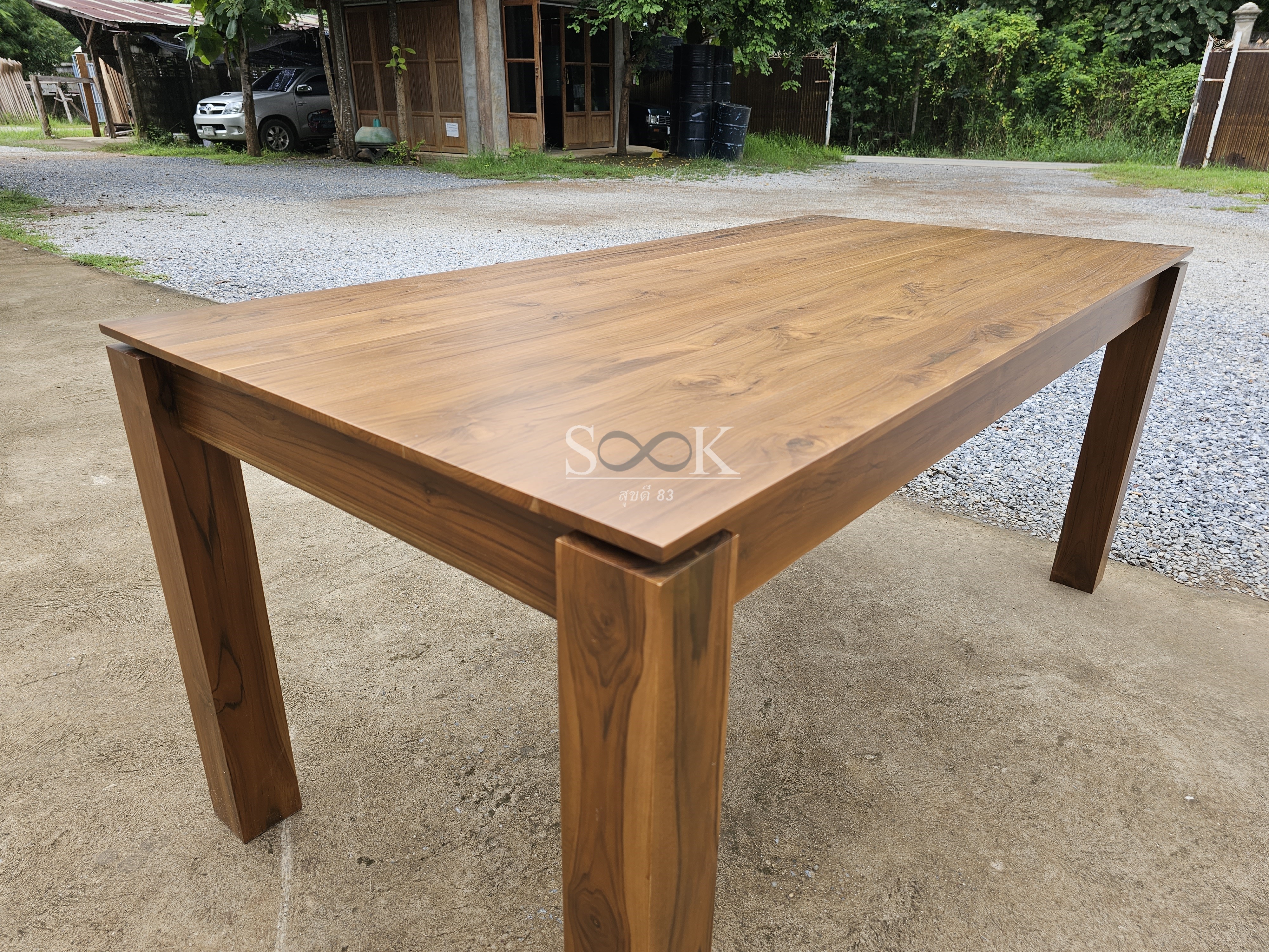 โต๊ะอาหารขาตรงปกลอย 1.5 ม.