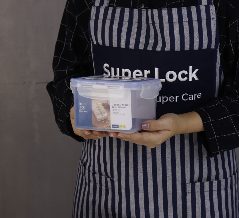 Super Lock กล่องใส่อาหาร รุ่น 6141 ความจุ 900 มล. ตรา Micronware