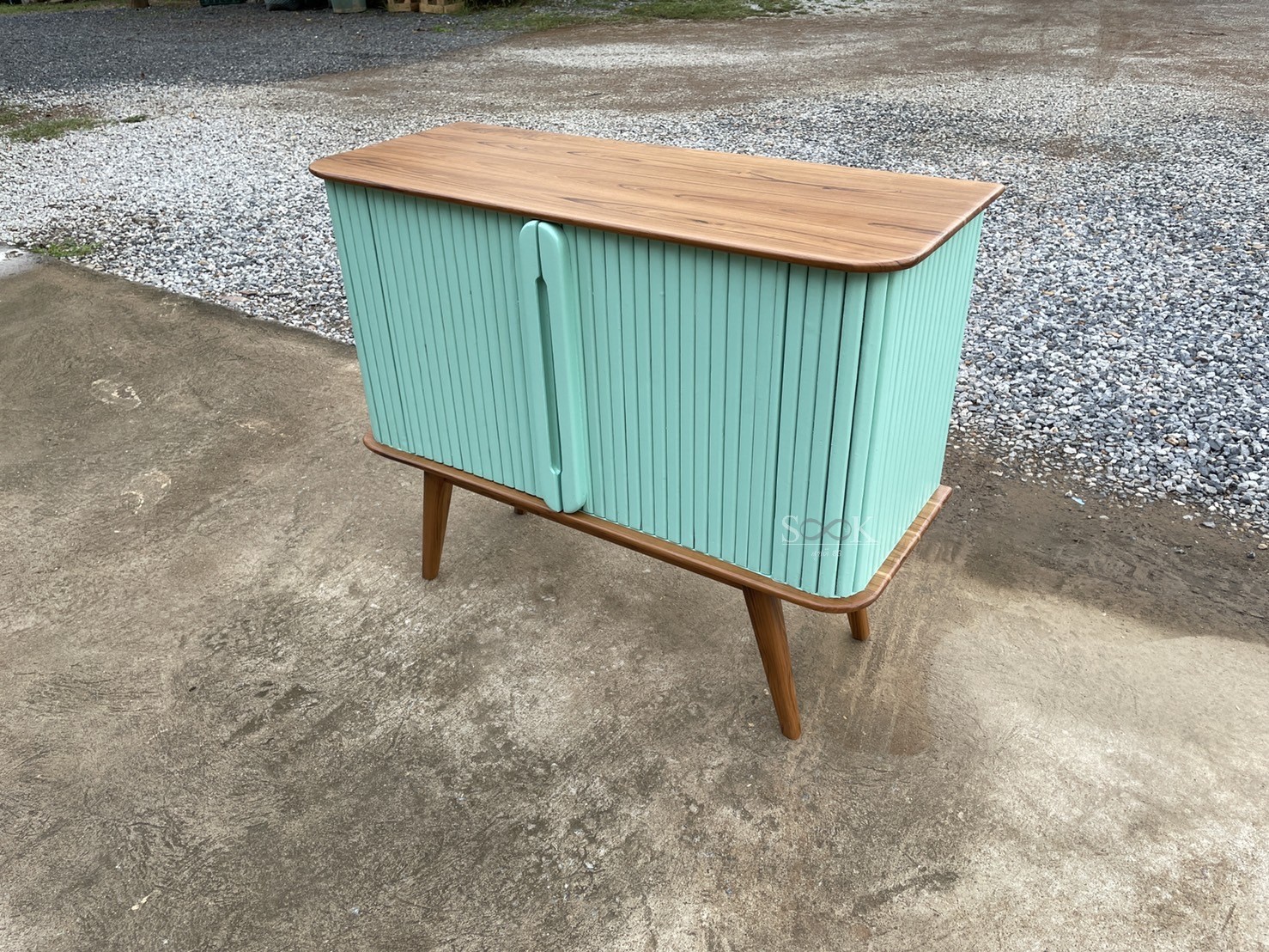 ตู้มินิมอลซี่ลอน (สีสัก)