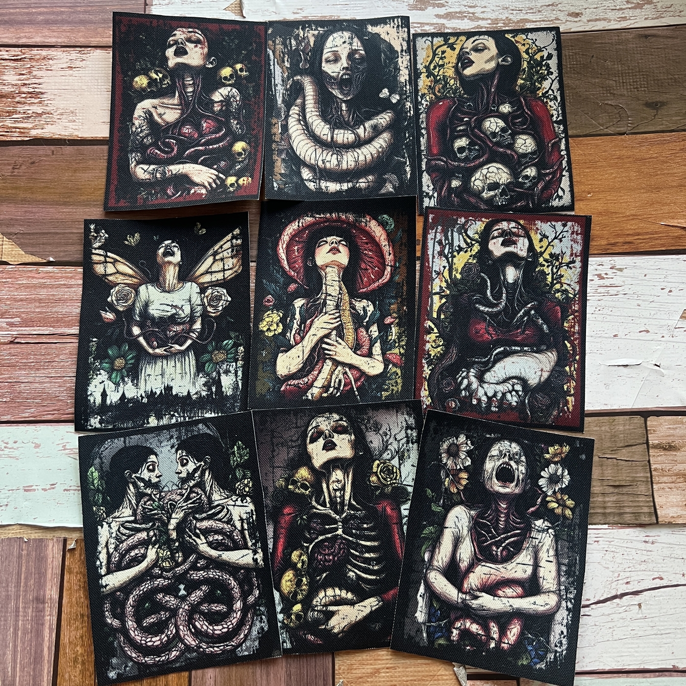 ตัวรีดติดเสื้อ Rotten Girl ผ้าแคนวาสพิมพ์ลาย ตกแต่งเสื้อผ้า Canvas Iron on Patch