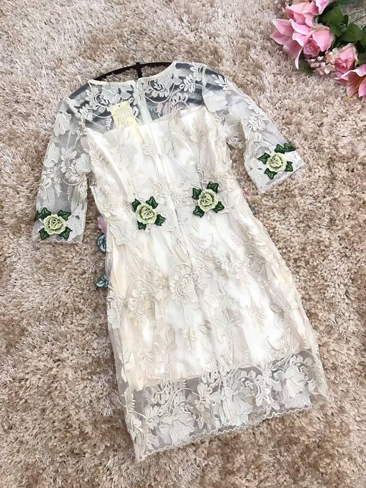 ชุดเดรสผ้าลูกไม้ปักลายดอกไม้สีครีม ส่งฟรี ems