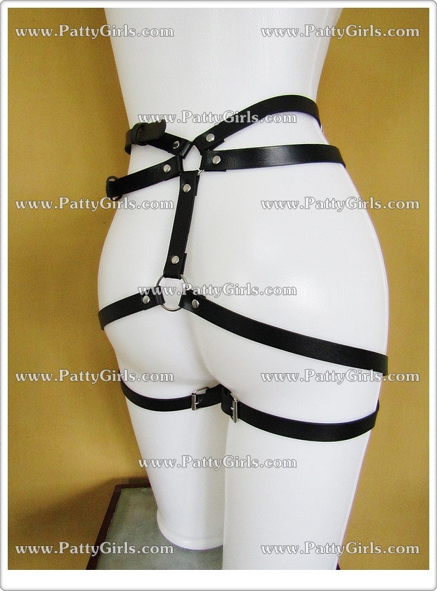 A058 สายหนังตกแต่งร่างกาย สายหนังประดับร่างกายช่วงล่างสไตล์SM มาในแบบเข็มขัดเส้นคู่2เส้นรัดช่วงเอว ด้านหลังแต่งสายโยงไปรัดกับช่วงต้นขาตามรูปถ่ายสินค้าจริงเลยค่ะ