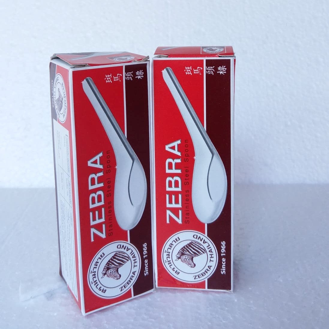 Zebra ช้อนหัวม้าลายใหญ่ ช้อนก๋วยเตี๋ยว ตราหัวม้าลาย แพ็คละ 12 คัน