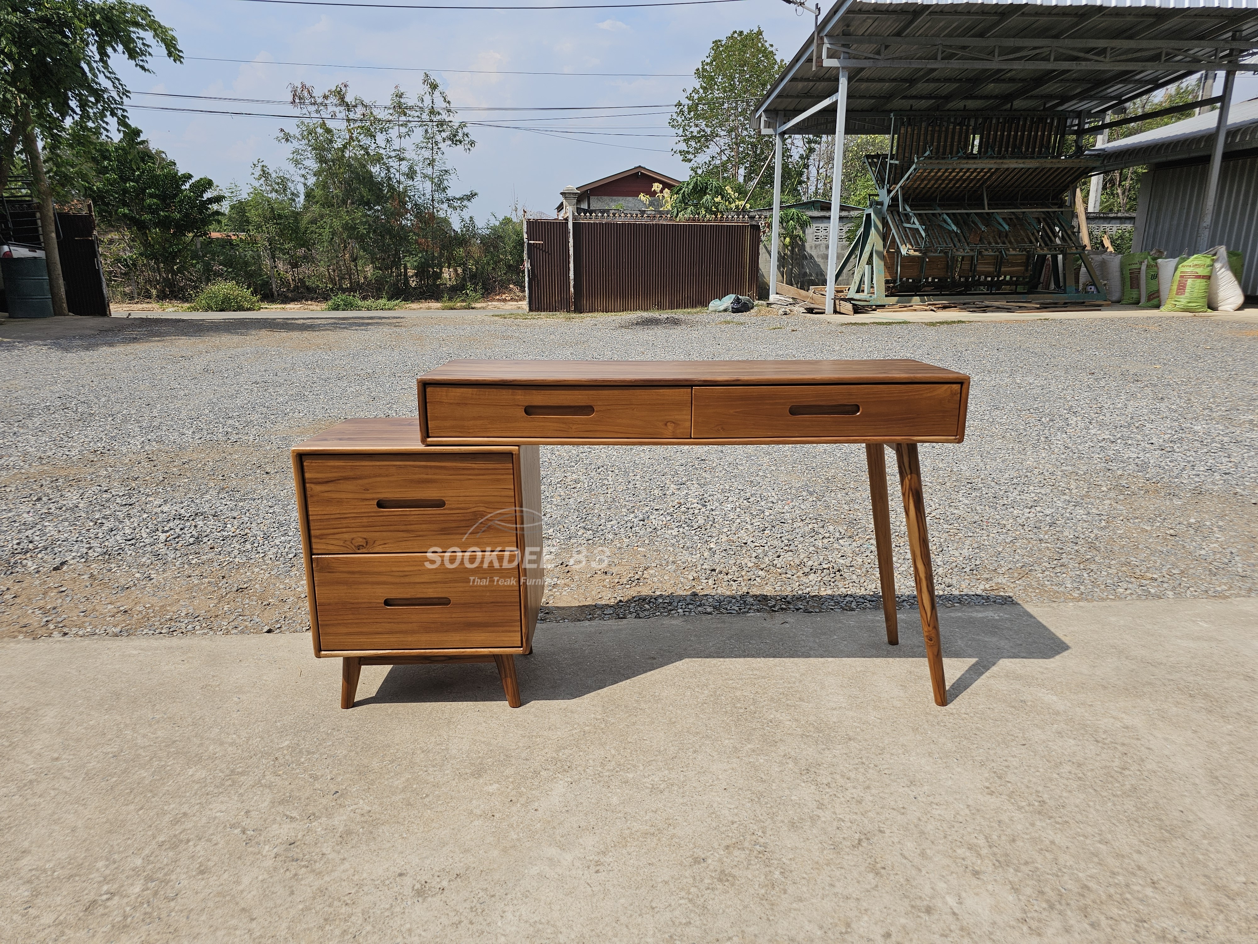 โต๊ะทำงานมินิมอล ผสมตู้ลิ้นชัก