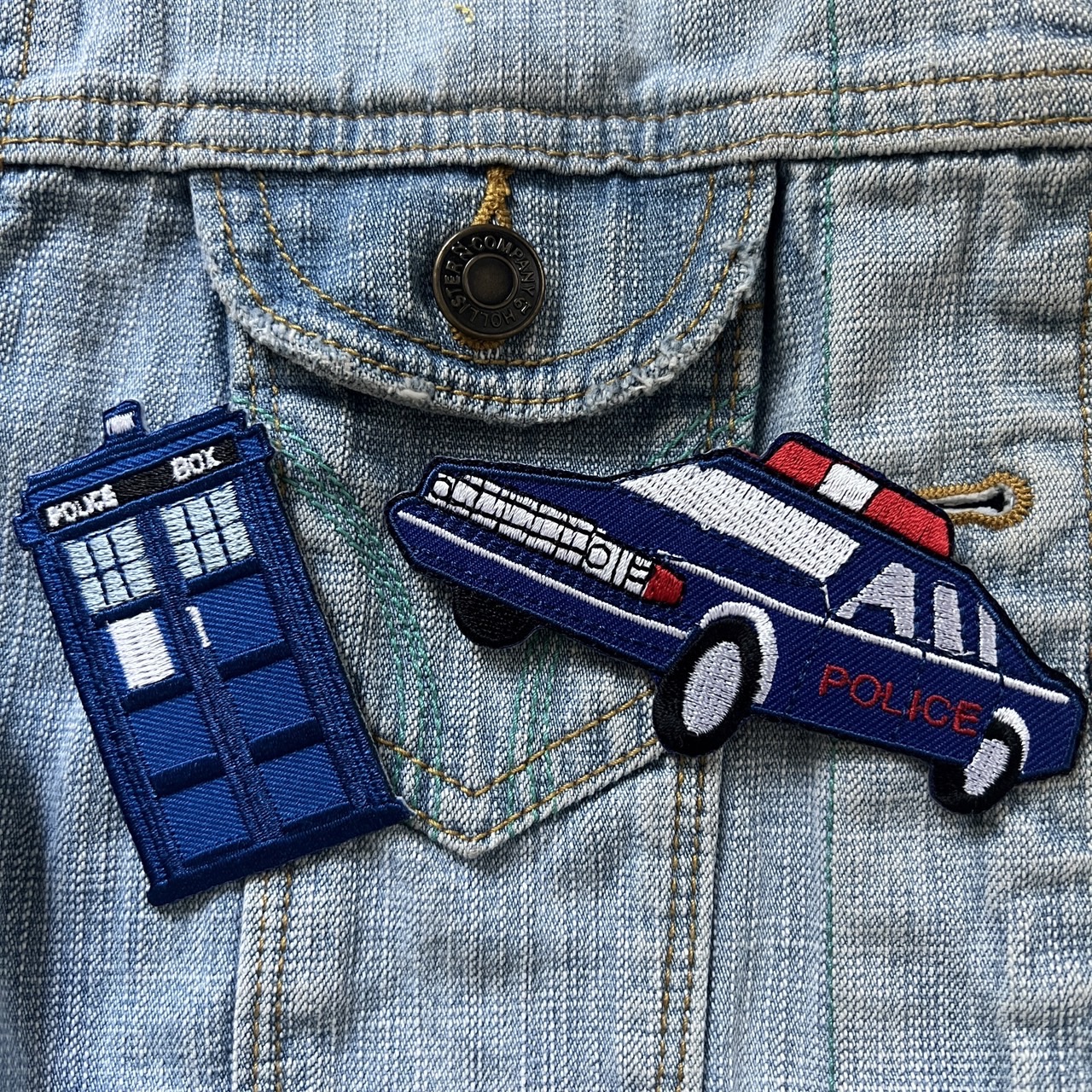 รถตำรวจ Police box ตัวรีดติดเสื้อ อาร์มปัก ตกแต่งเสื้อ Jacket กระเป๋า Badge Iron on Patch