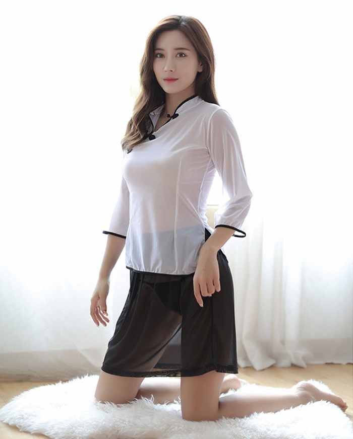 C8002 ชุดนักเรียนจีนแบบโบราณ ชุดนักเรียนจีนสไตล์วินเทจย้อนยุคมาในแบบ2ชิ้นประกอบไปด้วย เสื้อแขนยาวคอจีนแต่งกระดุมเชือกเป็นผ้าซีทรูเนื้อนิ่มๆและกระโปรงซีทรูสีดำขอบเป็นยางยืดตามรูปเลยค่ะ