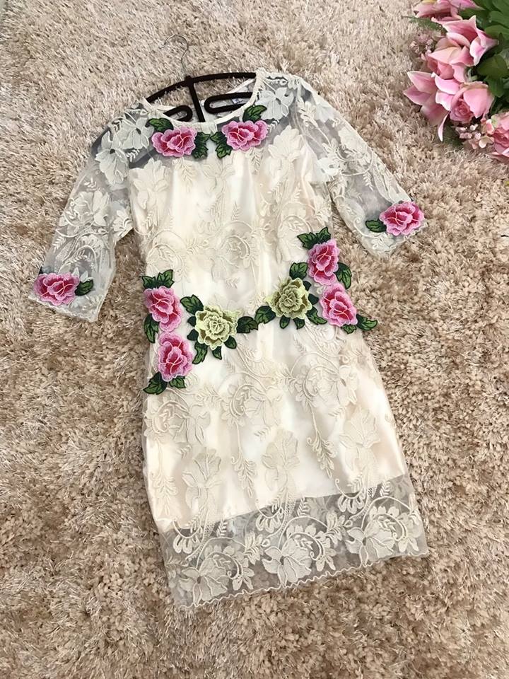 ชุดเดรสผ้าลูกไม้ปักลายดอกไม้สีครีม ส่งฟรี ems
