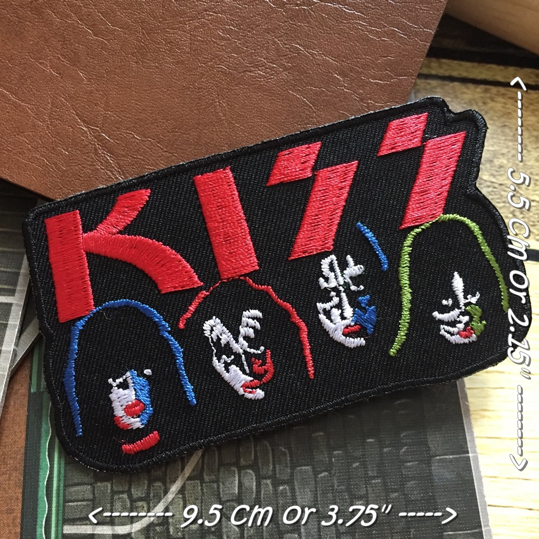 Kiss วงดนตรี ร็อค เฮฟวี่เมทัล พังค์ ตัวรีดแบบปัก อาร์มปัก ตัวรีดติดเสื้อ ตัวรีด ติดกระเป๋า ติดหมวก ติดแจ๊คเก็ต Rock Iron on Embroidered Patch
