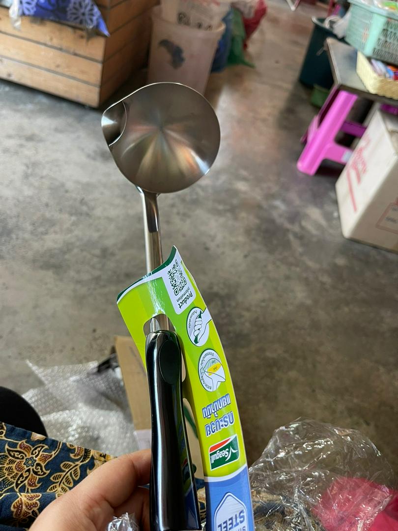 กระบวยแยกน้ำมัน ตรานกนางนวล Seagull ด้ามดำแบล็กกาไลค์ ขนาด 3.5 นิ้ว