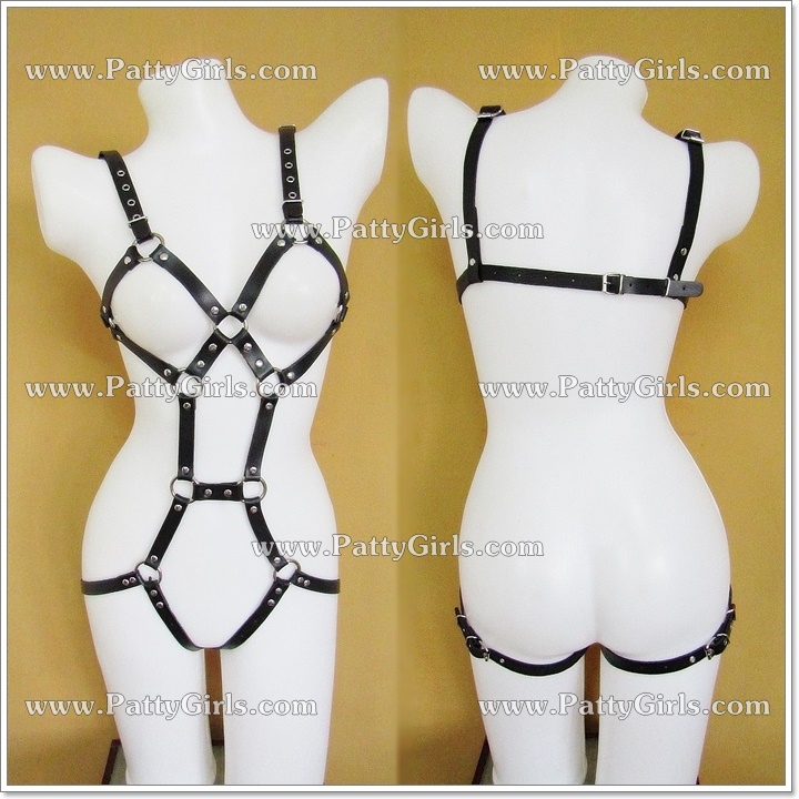 A065 เข็มขัดหนังรัดตัวเซ็กซี่ สายรัดตัวหนังสีดำเซ็กซี่ รหัสนี้สวมใส่แบบรัดเข็มขัด3จุด หัวไหล่ หลังและต้นขา ตัวสายหนังแต่งหมุดและตาไก่ตามรูปถ่ายสินค้าจริงเลยค่ะ