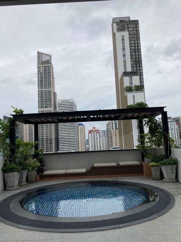 ขาย Sukhumvit Suite (สุขุมวิท สวีท) สุขุมวิท 13 ใกล้รถไฟฟ้า BTS นานา