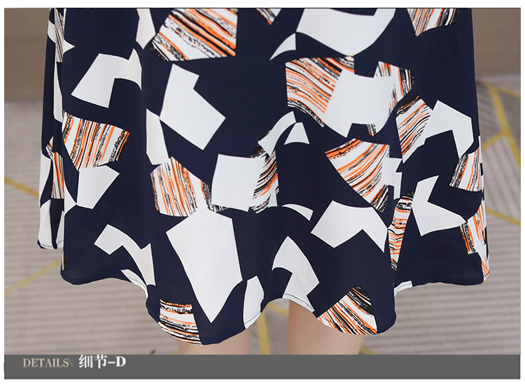 ชุดเดรสสีกรมท่า ชุดเดรสใส่ทำงาน ตัวเสื้อผ้าชีฟองสีกรมท่า เย็บต่อกับกระโปรงผ้าชีฟองพิมพ์ลายตามแบบ ส่งฟรี ems